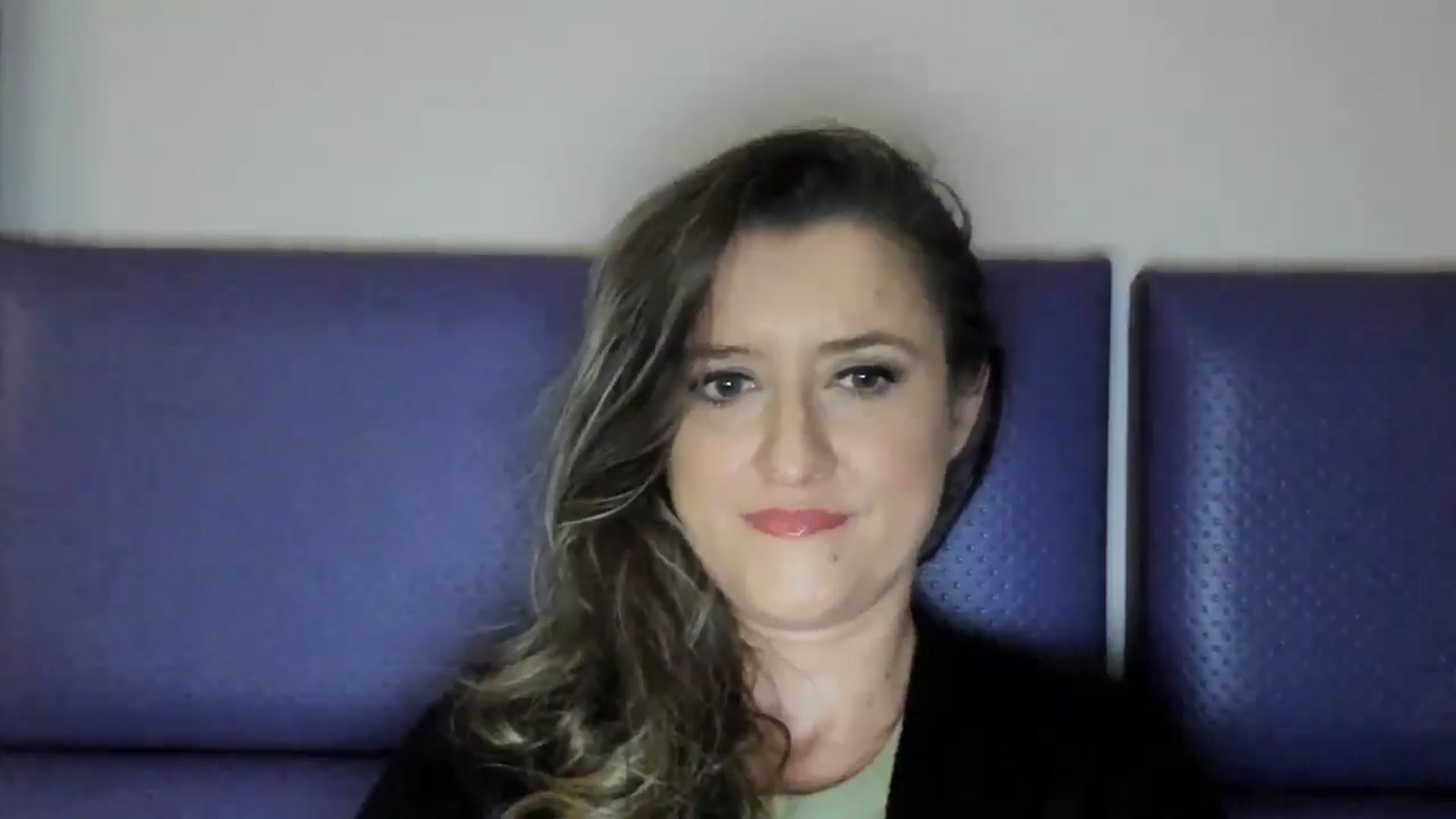 Gallery image thumbnail from BestDream's myfreecams stream on, 05/18/2025, 21:41 image 4 of 20