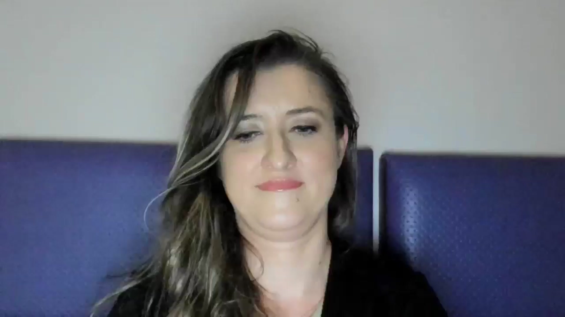 Gallery image thumbnail from BestDream's myfreecams stream on, 05/18/2025, 23:28 image 14 of 20