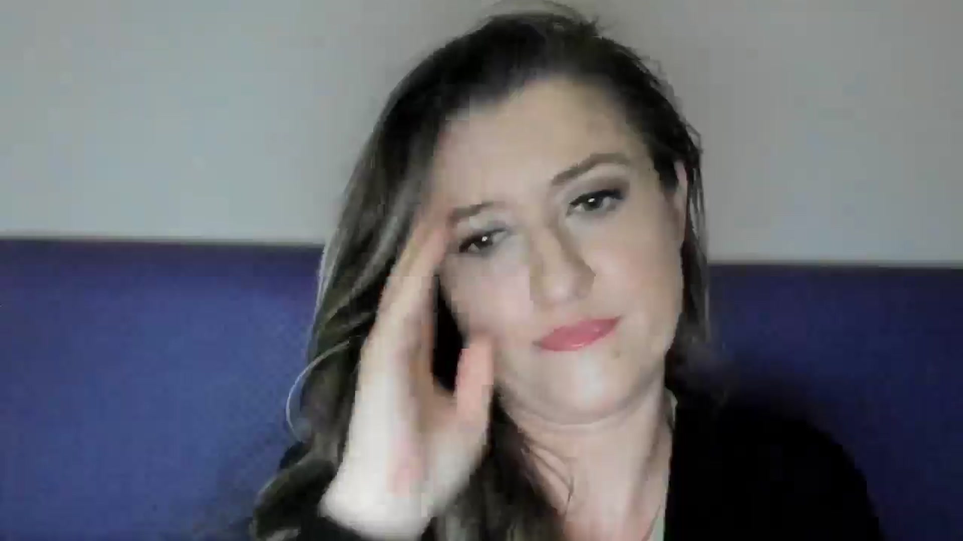 Gallery image thumbnail from BestDream's myfreecams stream on, 05/18/2025, 23:28 image 10 of 20