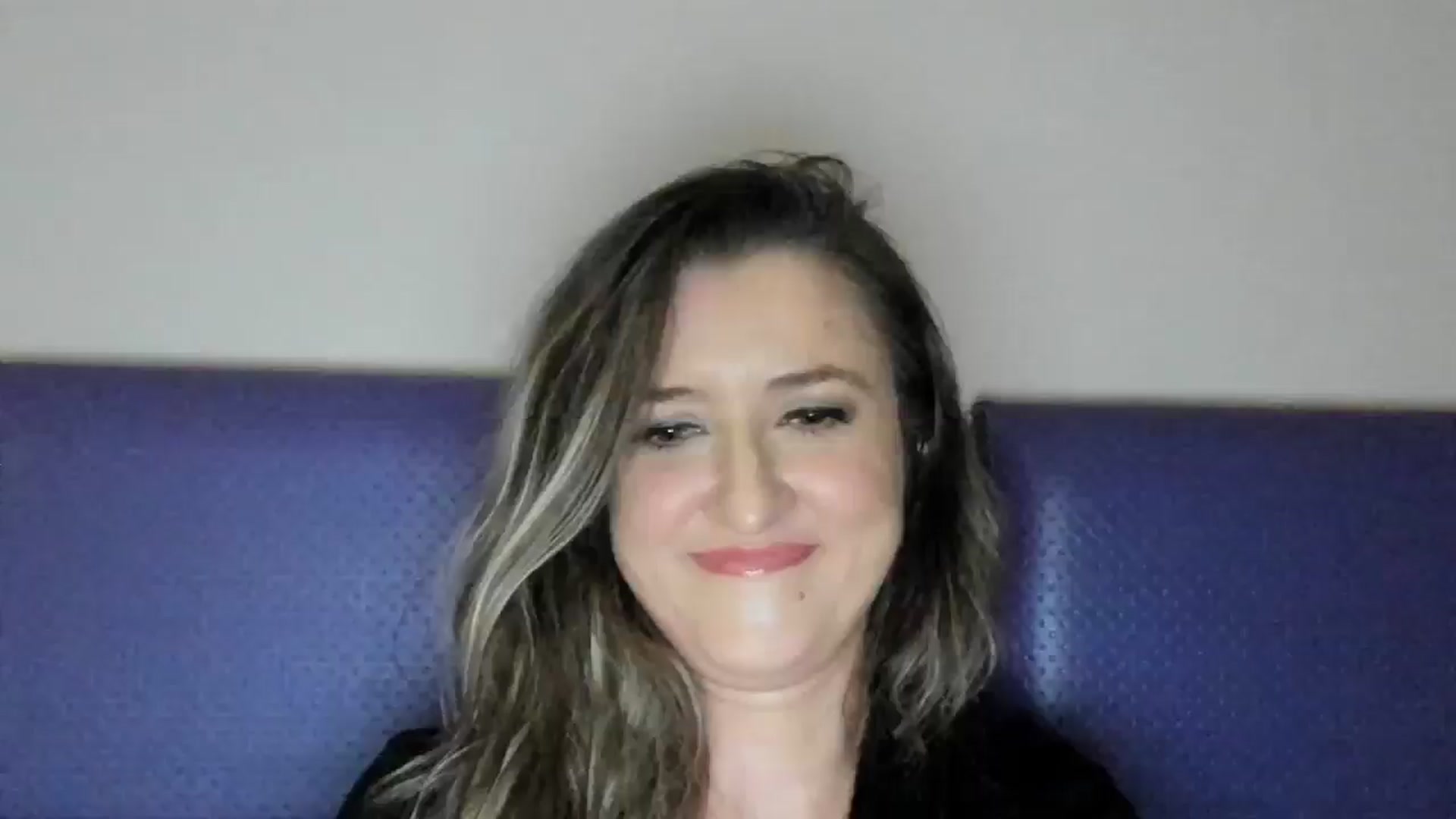Gallery image thumbnail from BestDream's myfreecams stream on, 05/19/2025, 24:14 image 14 of 20