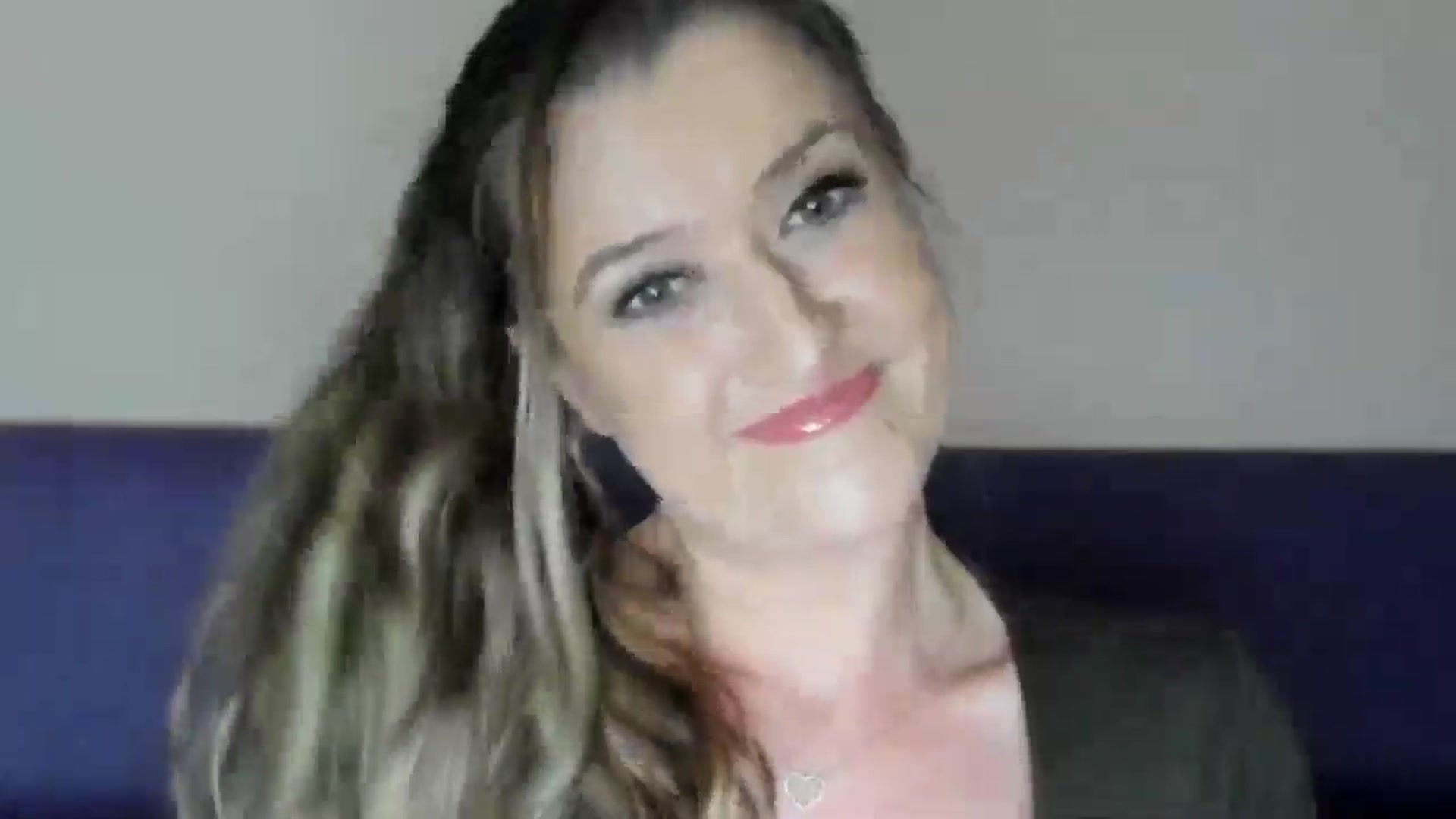 Gallery image thumbnail from BestDream's myfreecams stream on, 05/19/2025, 21:38 image 13 of 20