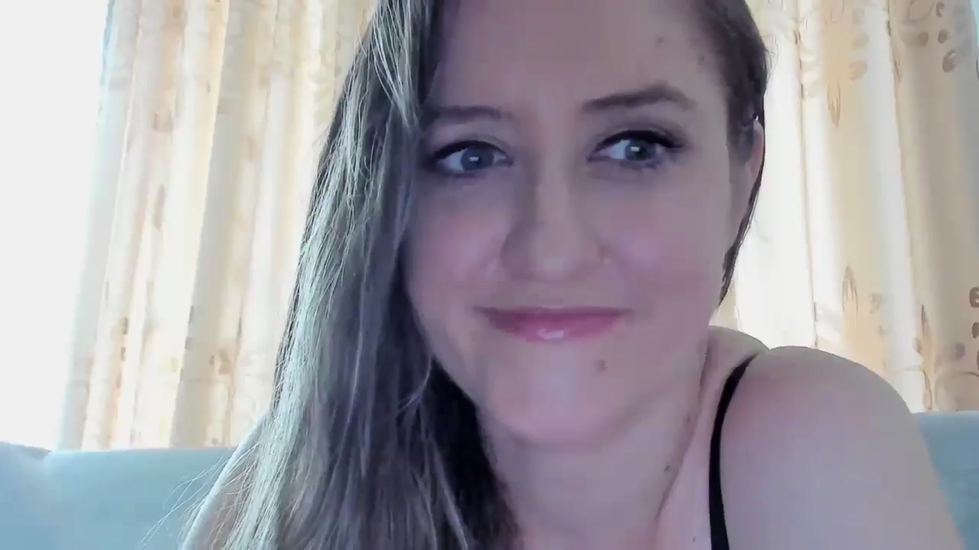 Gallery image thumbnail from BestDream's myfreecams stream on, 05/24/2025, 10:46 image 15 of 20
