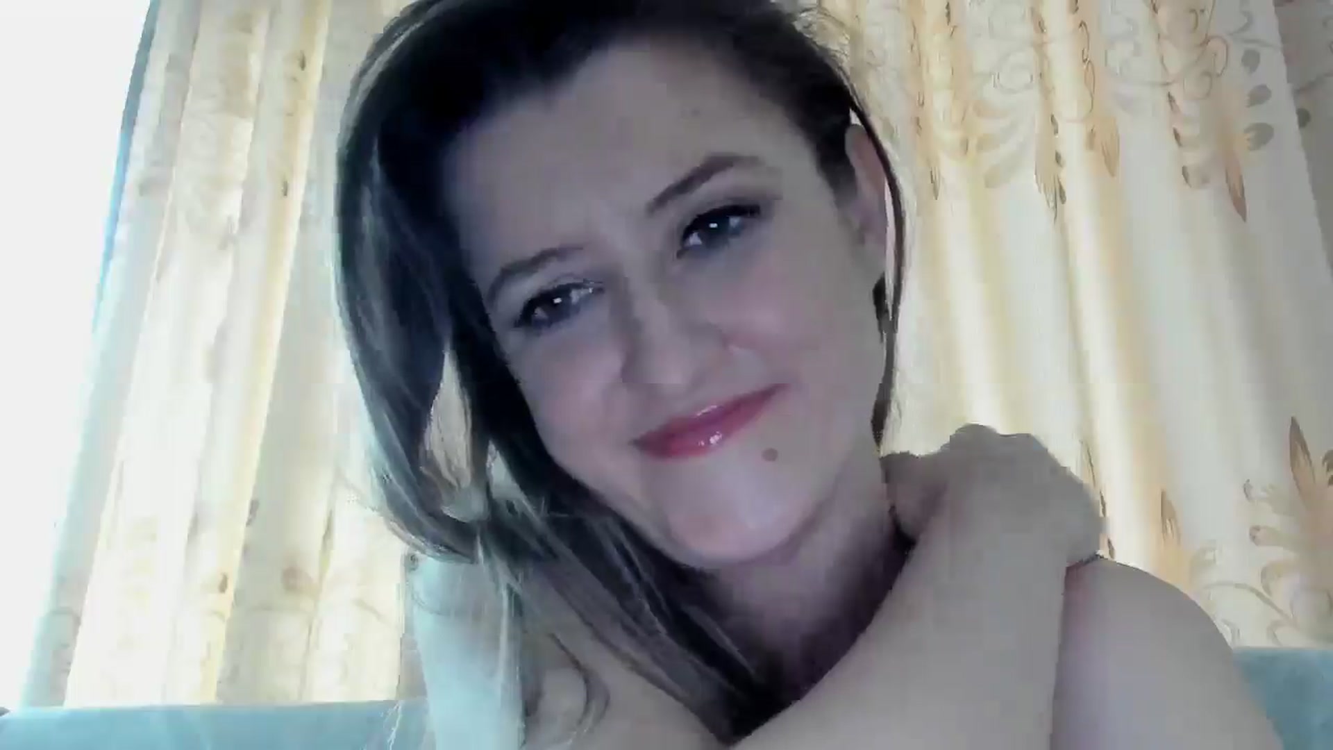 Gallery image thumbnail from BestDream's myfreecams stream on, 05/25/2025, 09:40 image 11 of 20