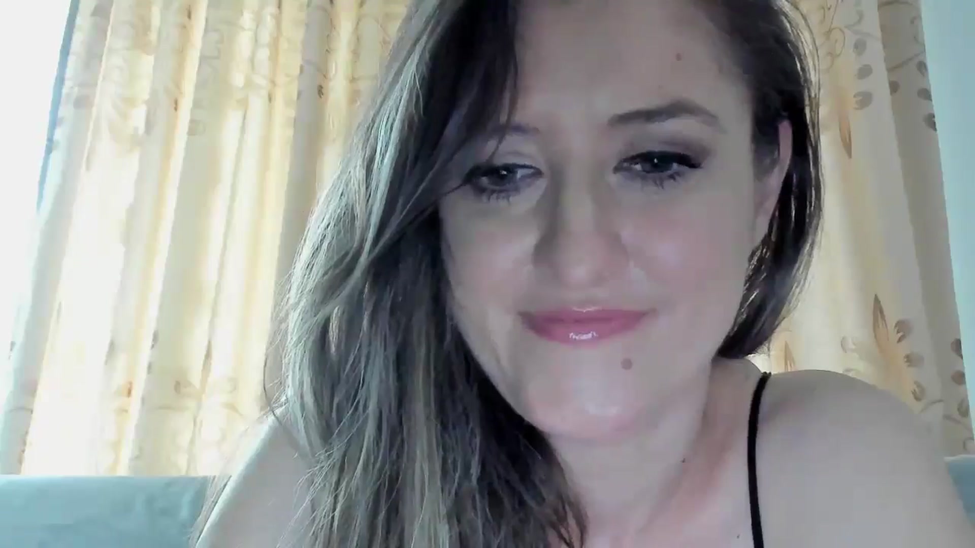 Gallery image thumbnail from BestDream's myfreecams stream on, 05/26/2025, 11:43 image 5 of 20