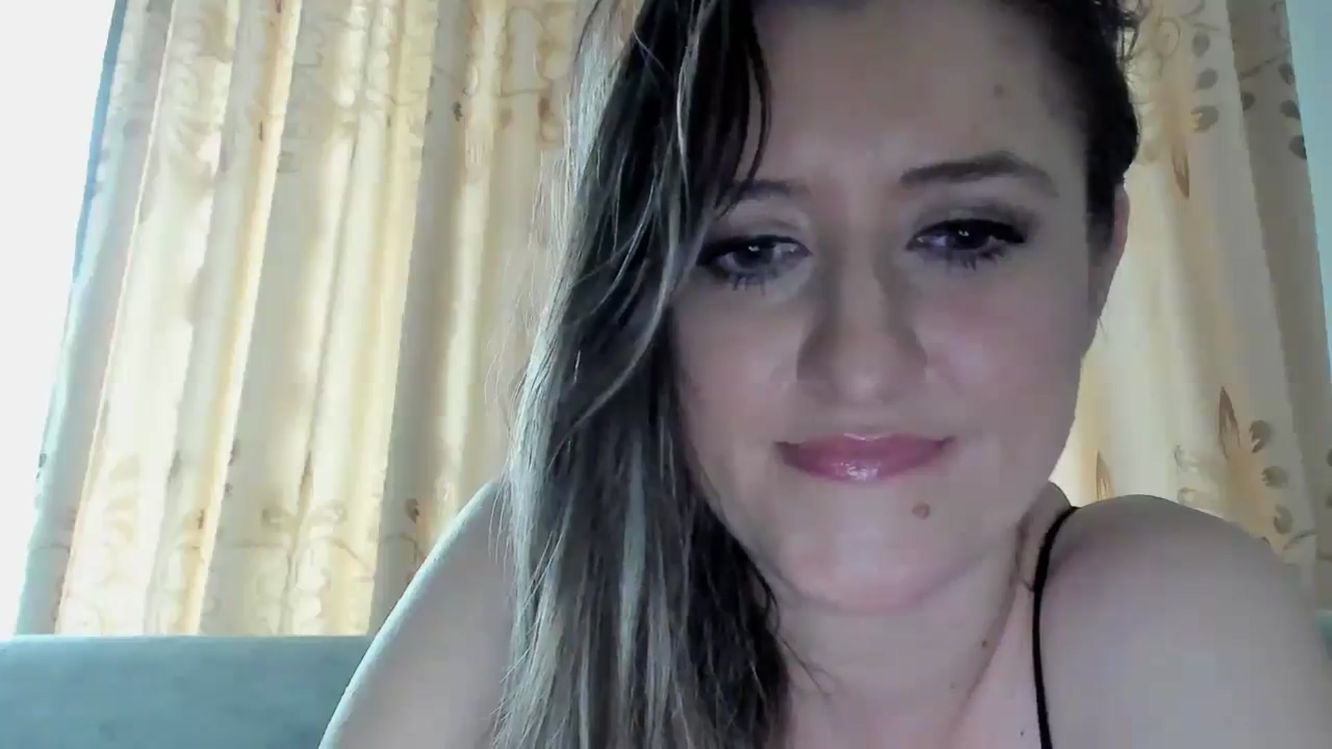 Gallery image thumbnail from BestDream's myfreecams stream on, 05/26/2025, 12:59 image 5 of 20