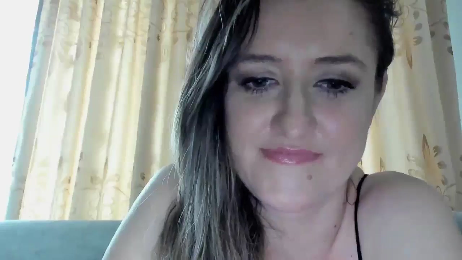 Gallery image thumbnail from BestDream's myfreecams stream on, 05/26/2025, 12:59 image 4 of 20