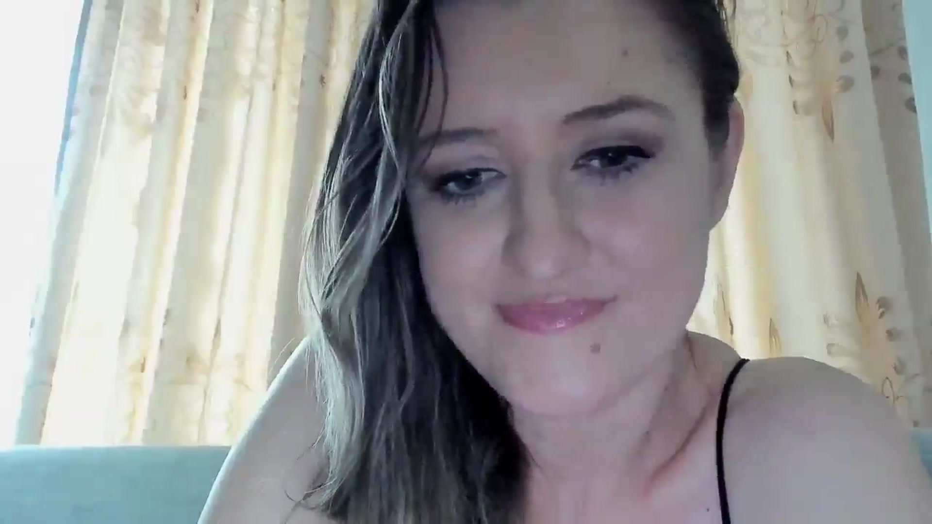 Gallery image thumbnail from BestDream's myfreecams stream on, 05/26/2025, 13:15 image 14 of 20