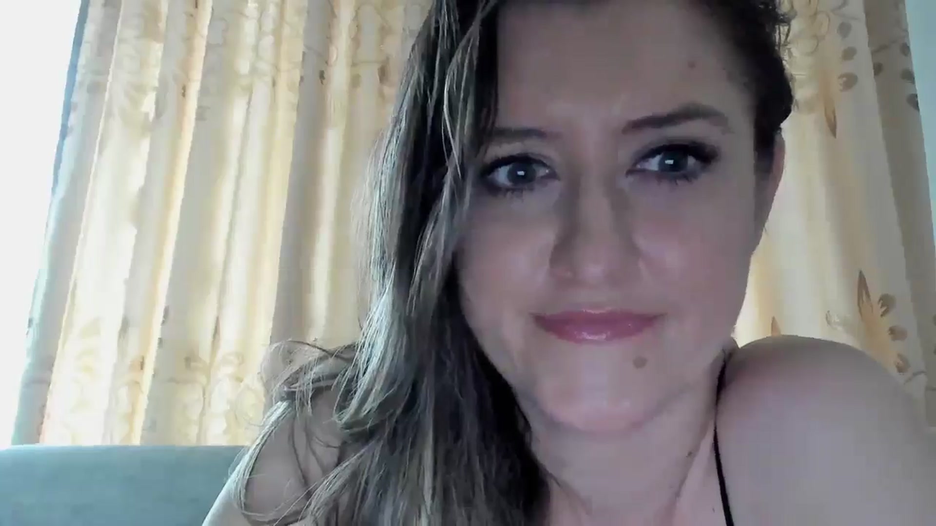 Gallery image thumbnail from BestDream's myfreecams stream on, 05/26/2025, 13:15 image 5 of 20