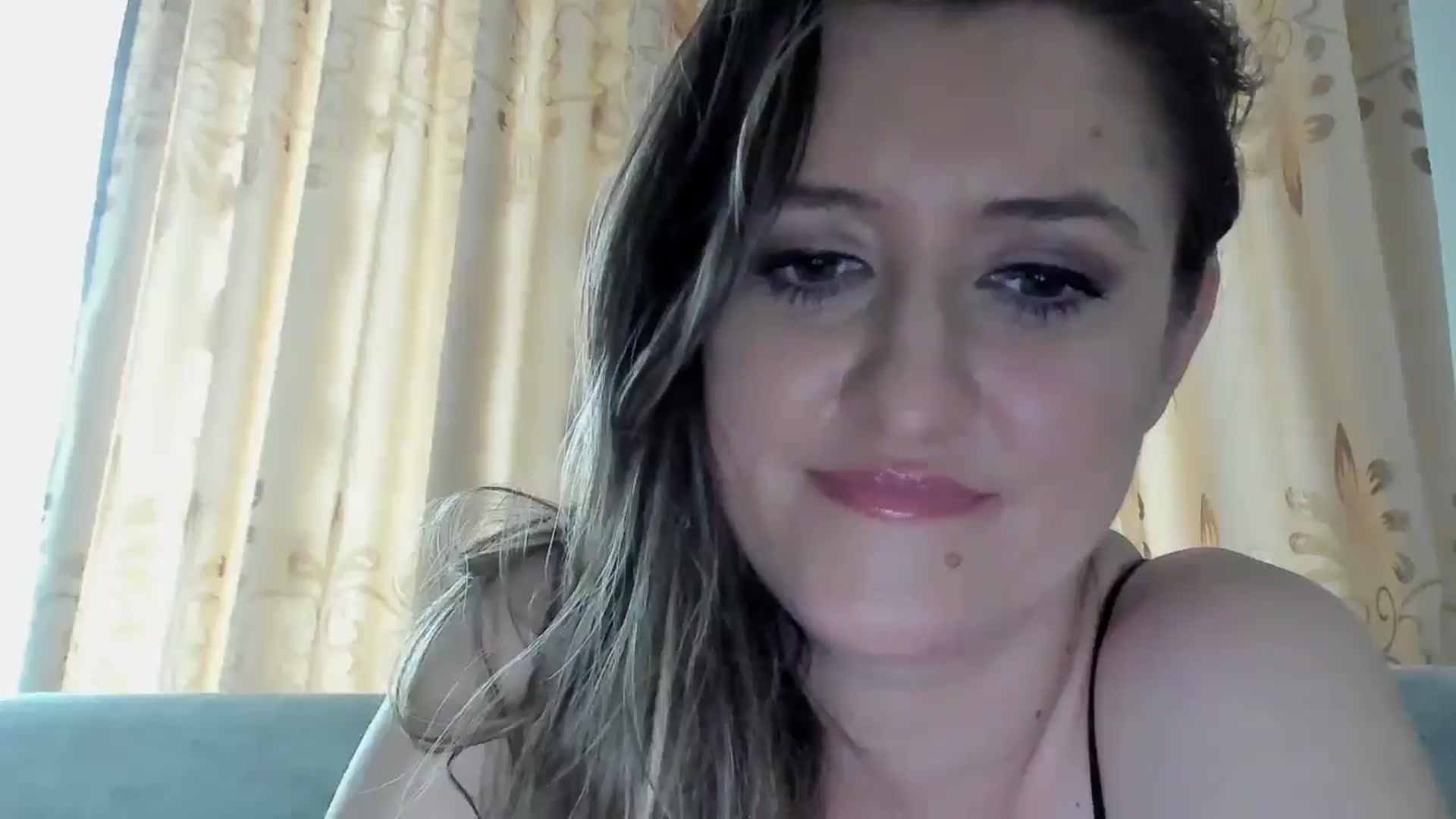 Gallery image thumbnail from BestDream's myfreecams stream on, 05/26/2025, 13:15 image 2 of 20