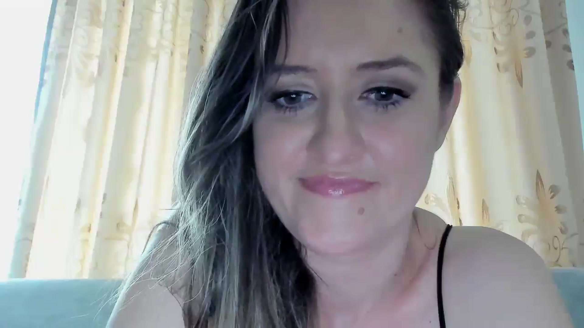 Gallery image thumbnail from BestDream's myfreecams stream on, 05/26/2025, 13:15 image 17 of 20