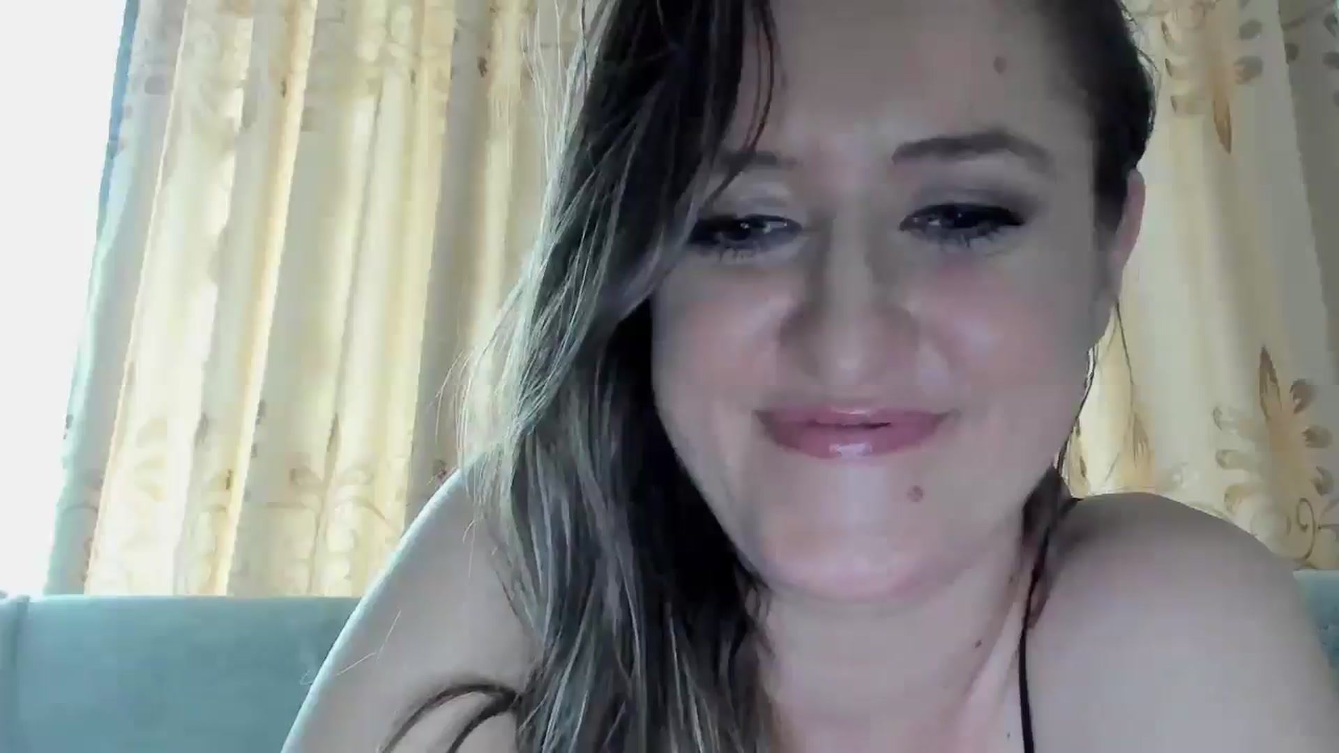 Gallery image thumbnail from BestDream's myfreecams stream on, 05/26/2025, 14:31 image 8 of 20