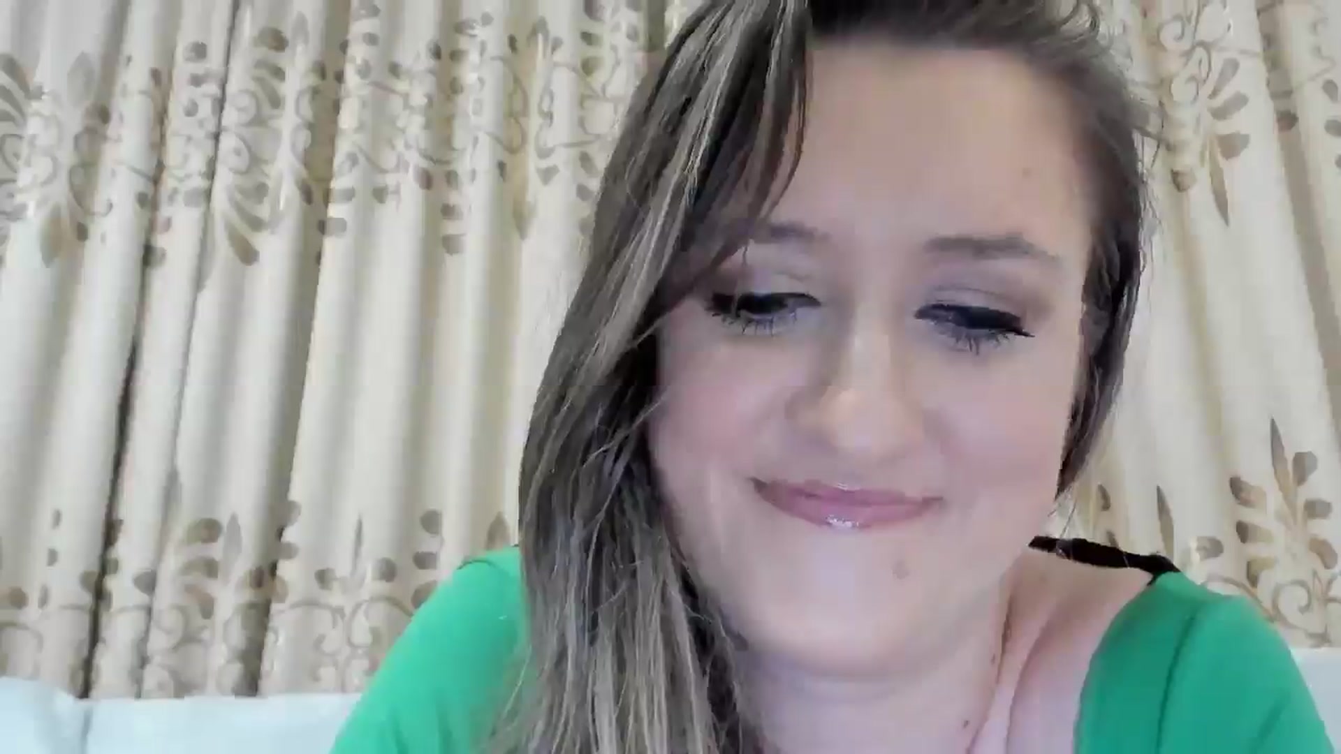 Gallery image thumbnail from BestDream's myfreecams stream on, 05/26/2025, 22:41 image 19 of 20