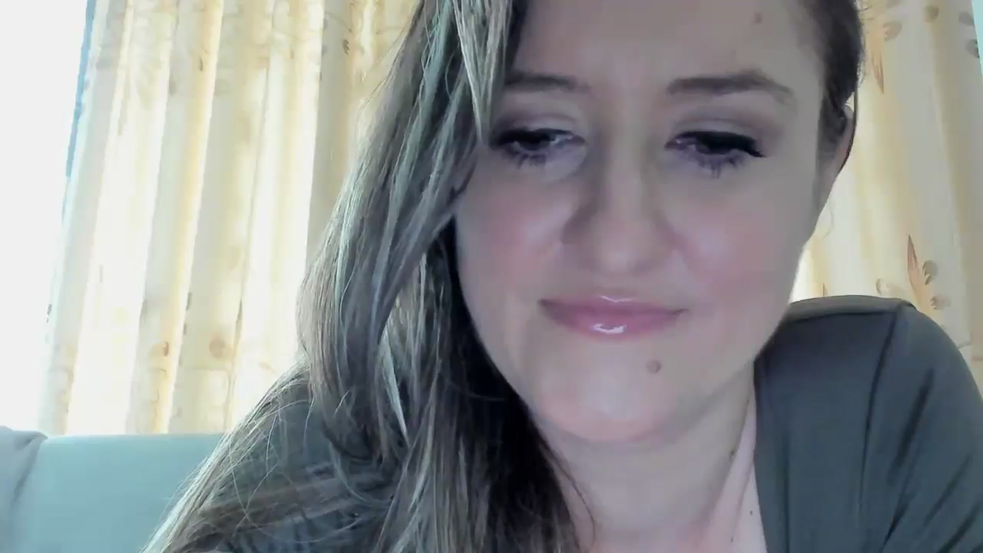 Gallery image thumbnail from BestDream's myfreecams stream on, 05/27/2025, 11:19 image 2 of 20