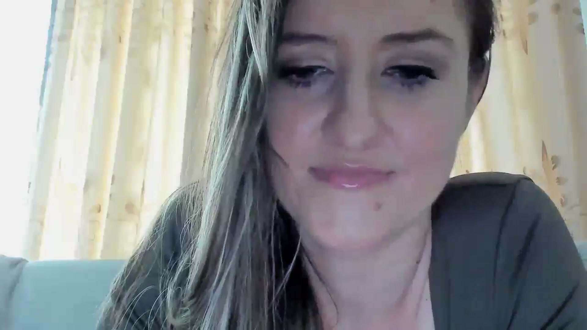 Gallery image thumbnail from BestDream's myfreecams stream on, 05/27/2025, 11:19 image 12 of 20