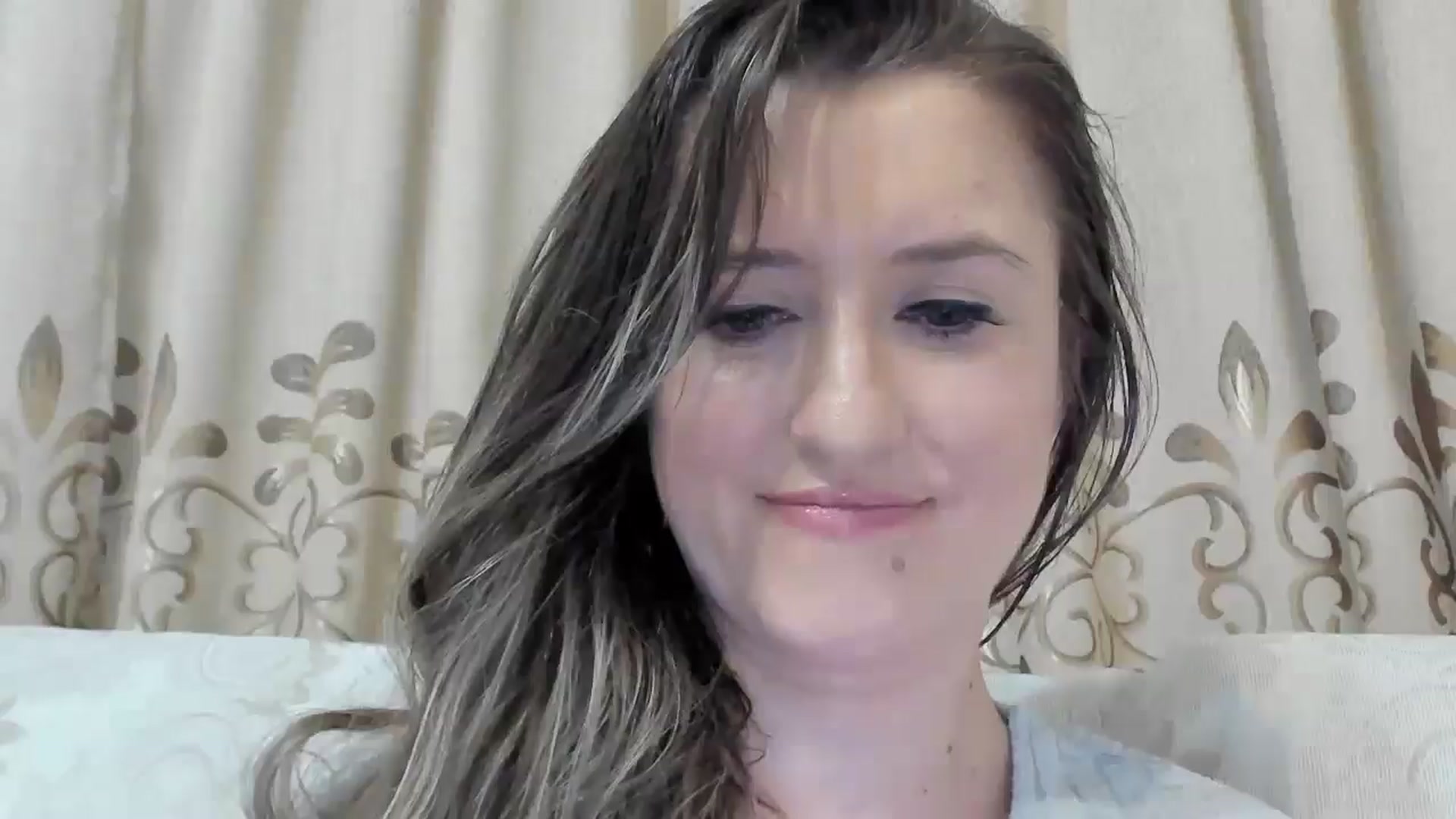 Gallery image thumbnail from BestDream's myfreecams stream on, 06/11/2025, 23:39 image 10 of 20