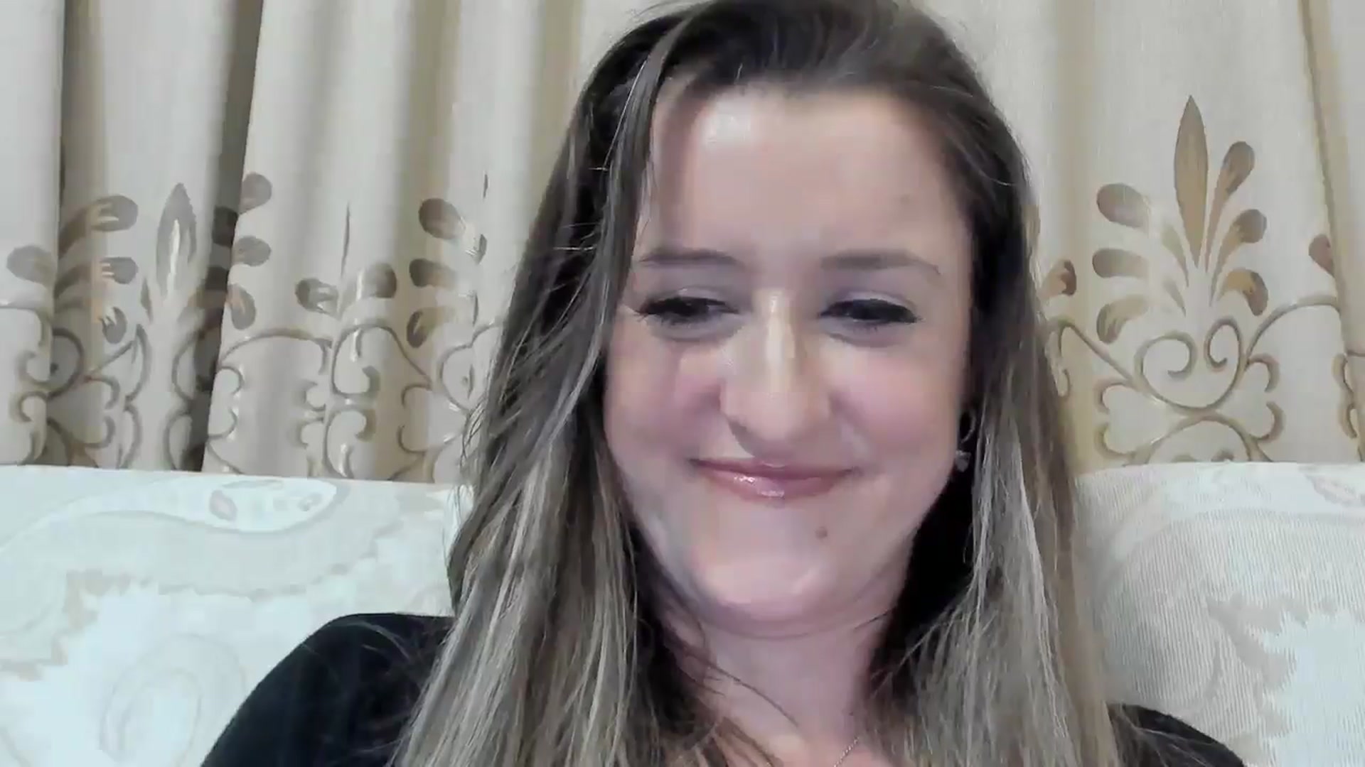 Gallery image thumbnail from BestDream's myfreecams stream on, 06/16/2025, 24:09 image 6 of 20