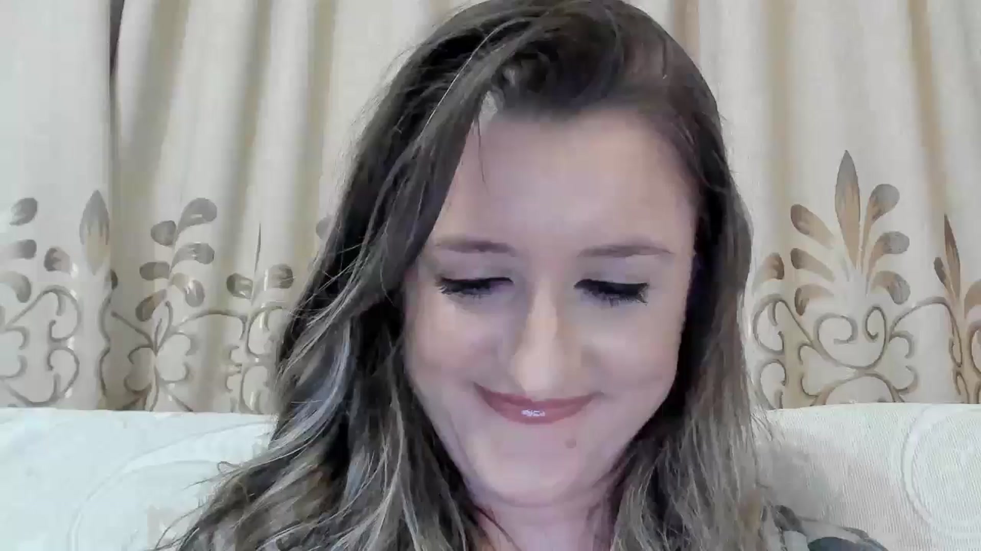 Gallery image thumbnail from BestDream's myfreecams stream on, 06/16/2025, 22:19 image 13 of 20