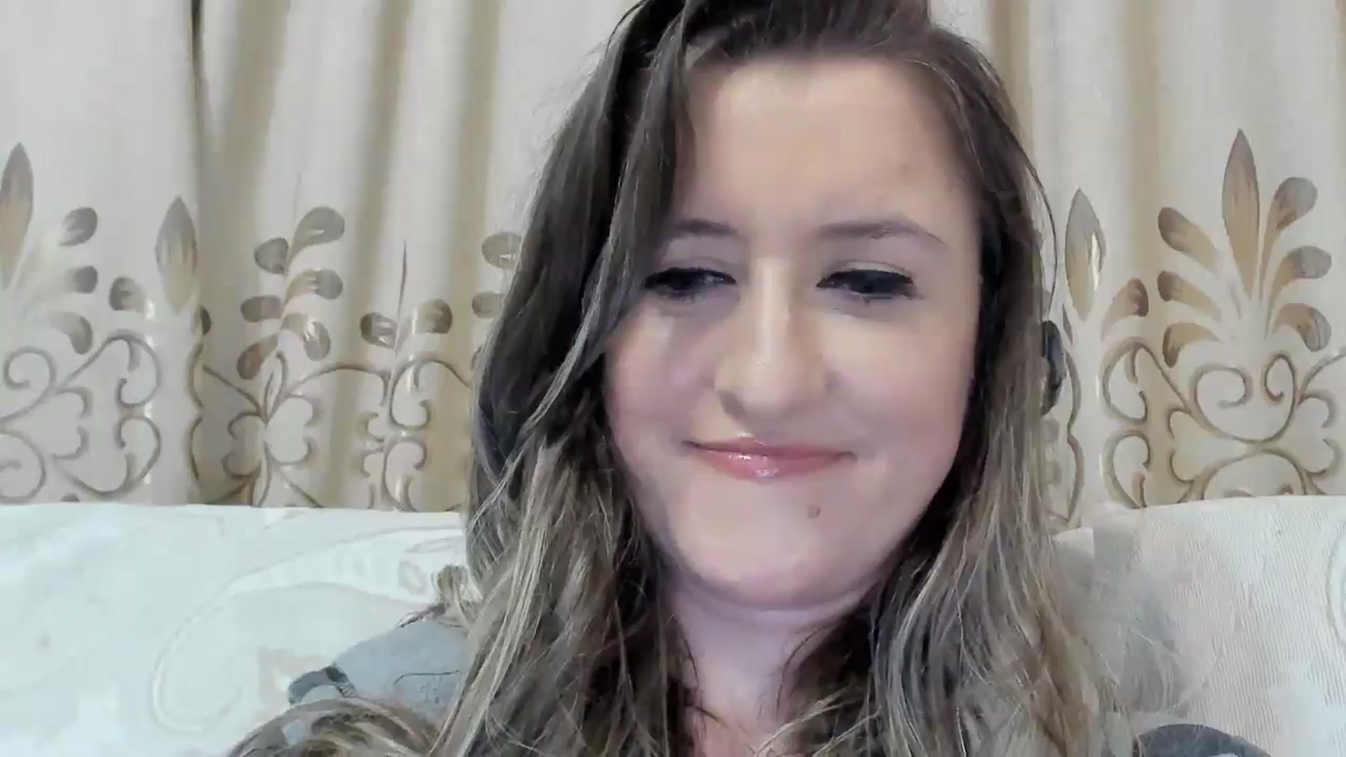 Gallery image thumbnail from BestDream's myfreecams stream on, 06/16/2025, 23:49 image 10 of 20