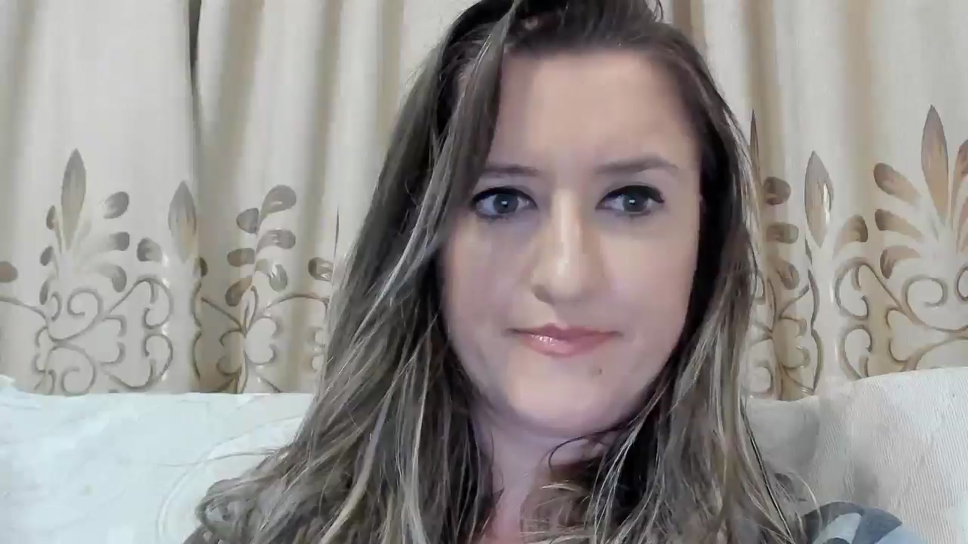 Gallery image thumbnail from BestDream's myfreecams stream on, 06/17/2025, 24:42 image 10 of 20