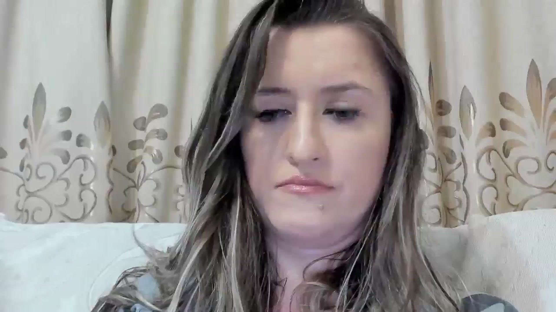 Gallery image thumbnail from BestDream's myfreecams stream on, 06/17/2025, 24:42 image 14 of 20