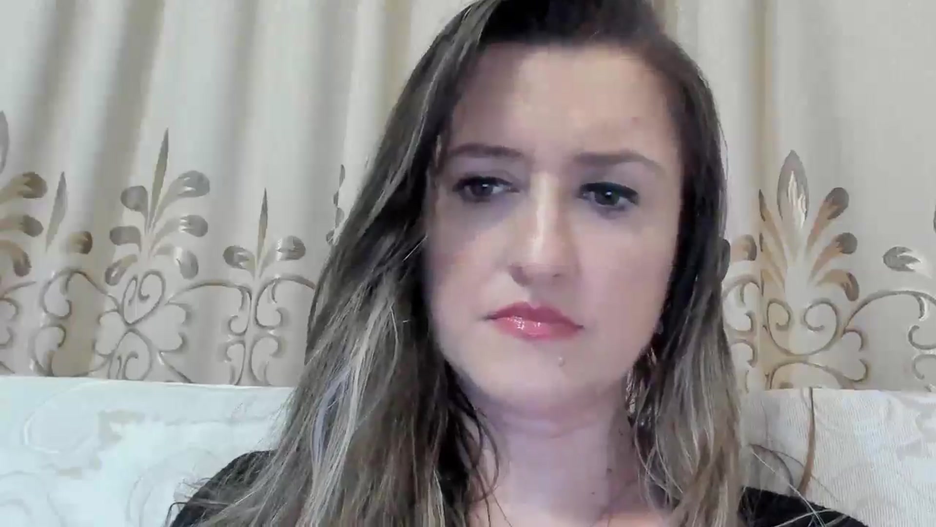 Gallery image thumbnail from BestDream's myfreecams stream on, 06/17/2025, 21:45 image 6 of 20