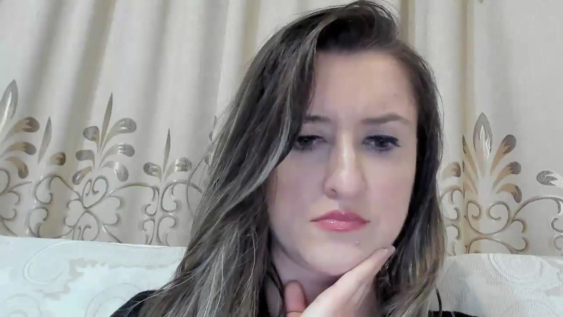 Gallery image thumbnail from BestDream's myfreecams stream on, 06/17/2025, 21:45 image 13 of 20