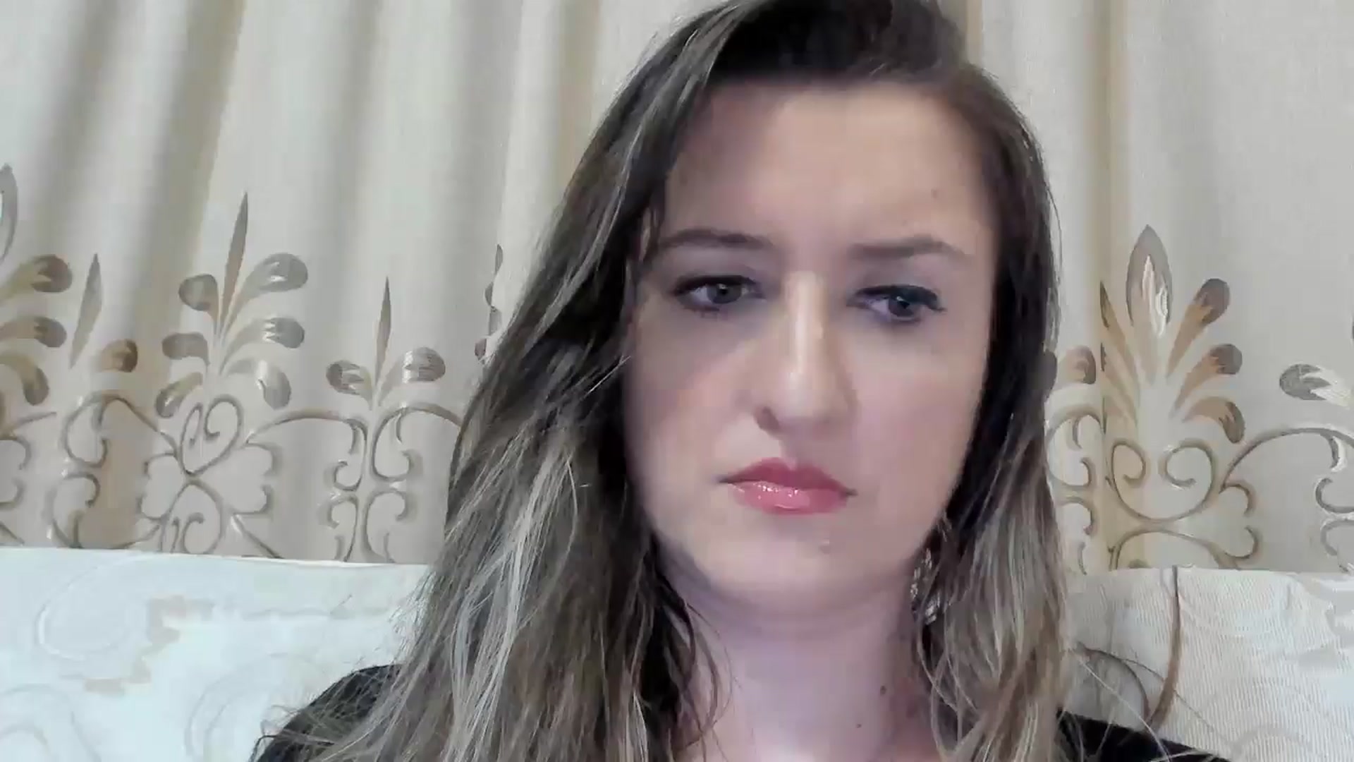 Gallery image thumbnail from BestDream's myfreecams stream on, 06/17/2025, 21:45 image 5 of 20