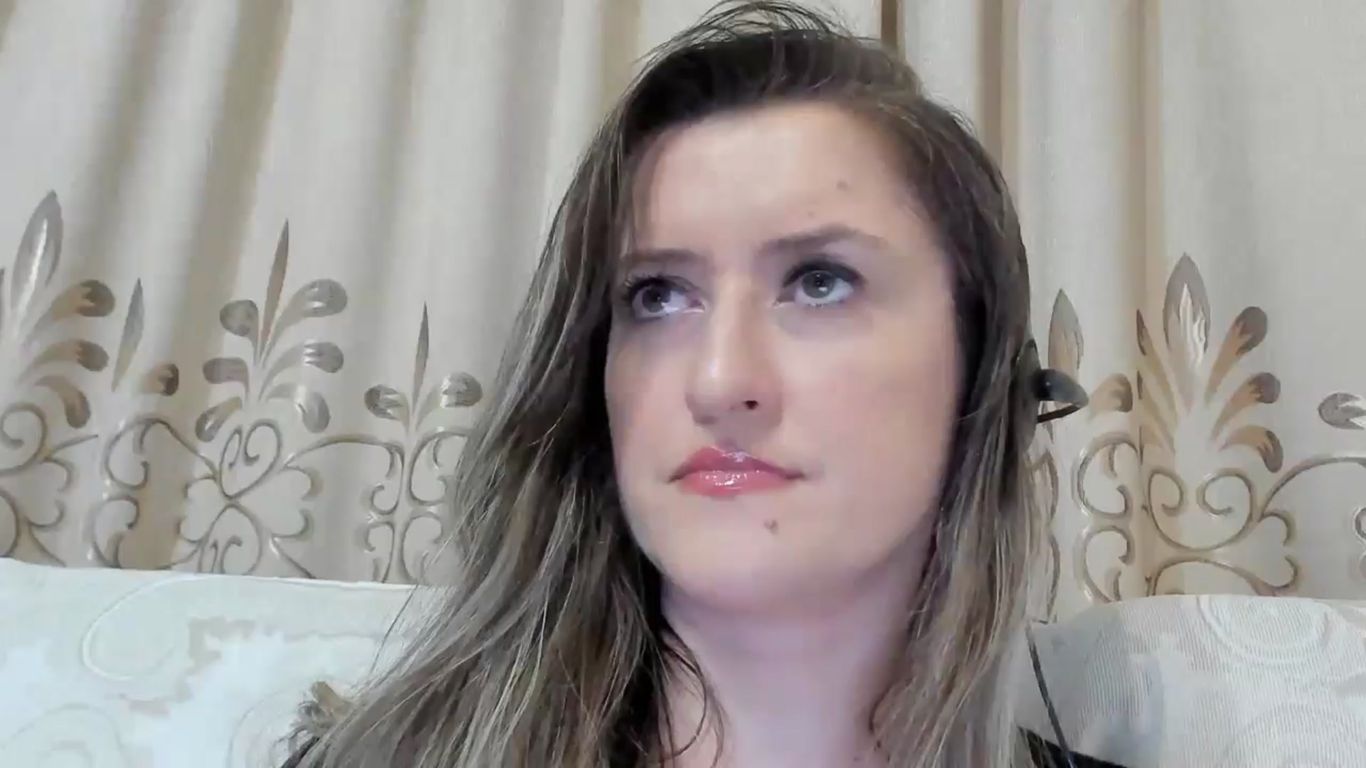 Gallery image thumbnail from BestDream's myfreecams stream on, 06/17/2025, 22:16 image 14 of 20