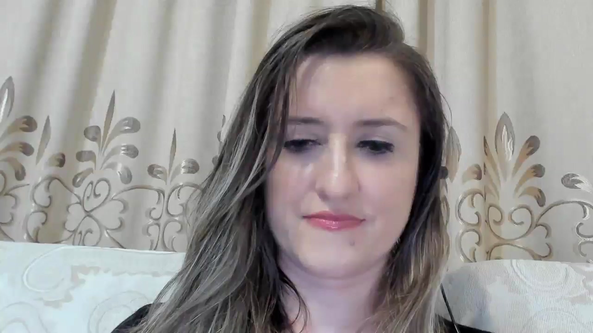 Gallery image thumbnail from BestDream's myfreecams stream on, 06/17/2025, 22:16 image 4 of 20