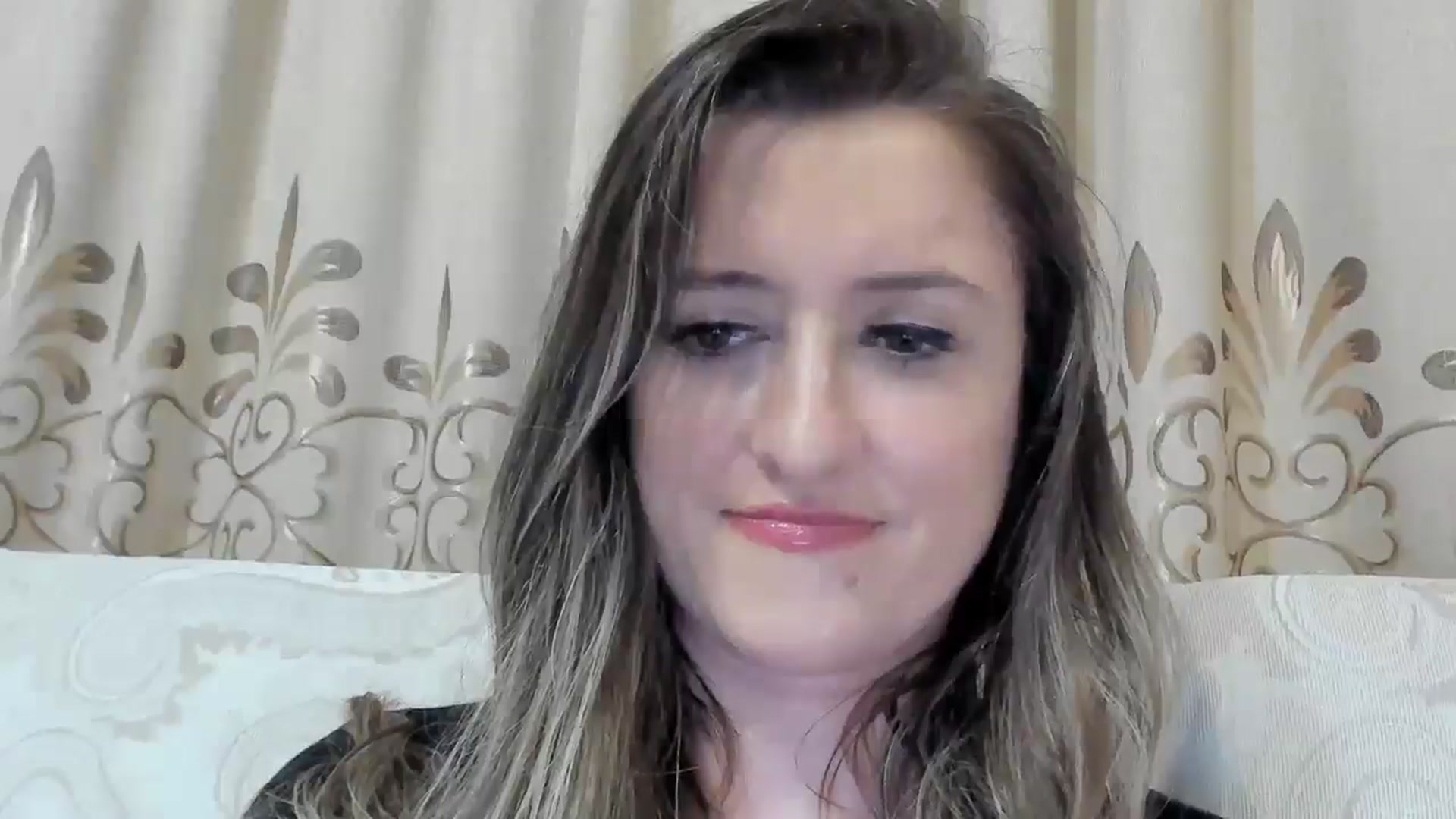 Gallery image thumbnail from BestDream's myfreecams stream on, 06/17/2025, 23:08 image 3 of 20