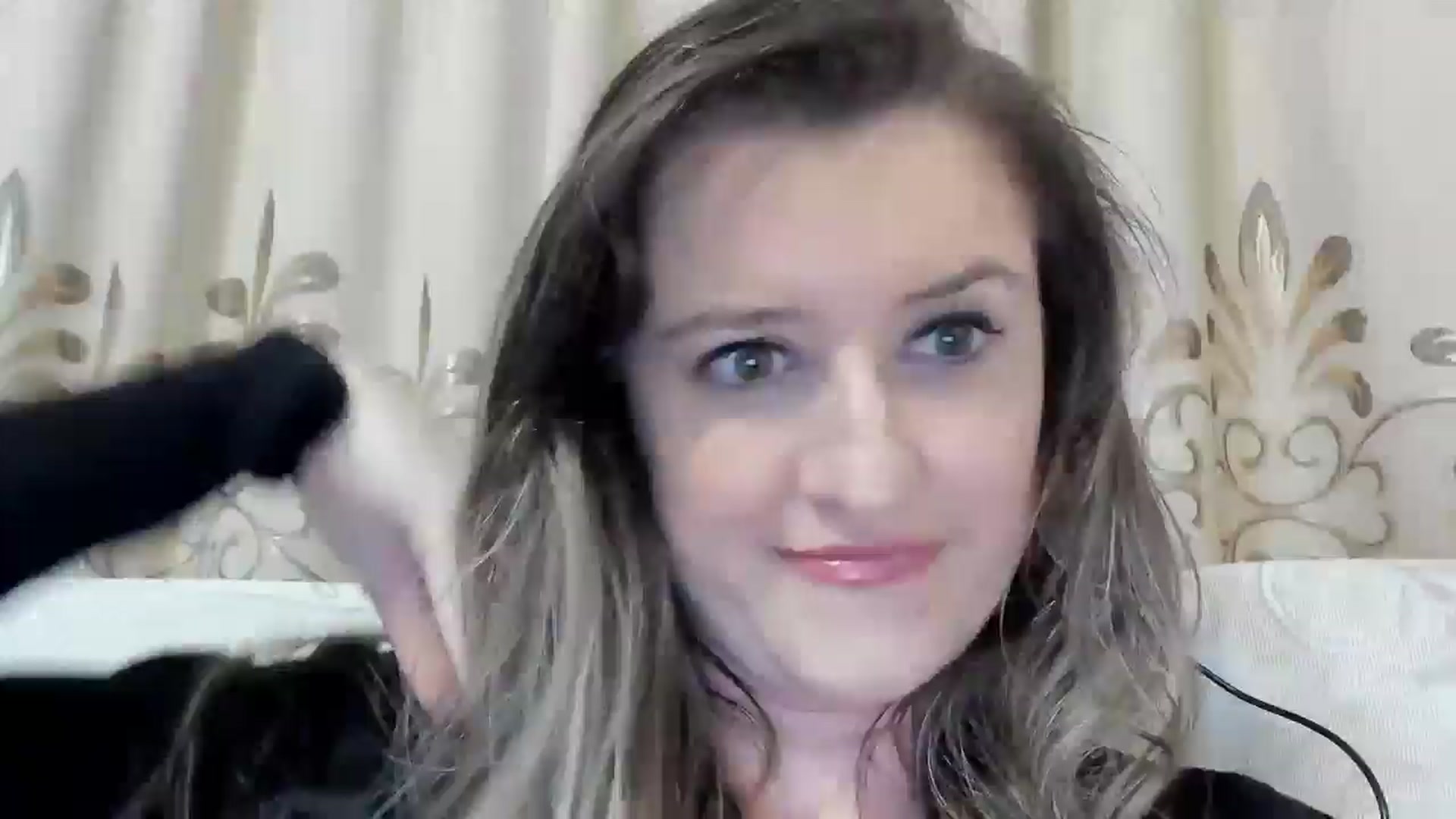 Gallery image thumbnail from BestDream's myfreecams stream on, 06/17/2025, 23:08 image 1 of 20
