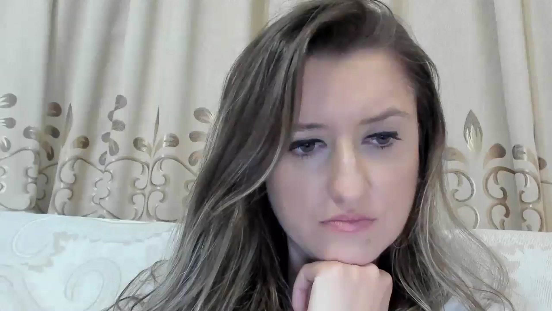 Gallery image thumbnail from BestDream's myfreecams stream on, 06/18/2025, 23:06 image 3 of 20