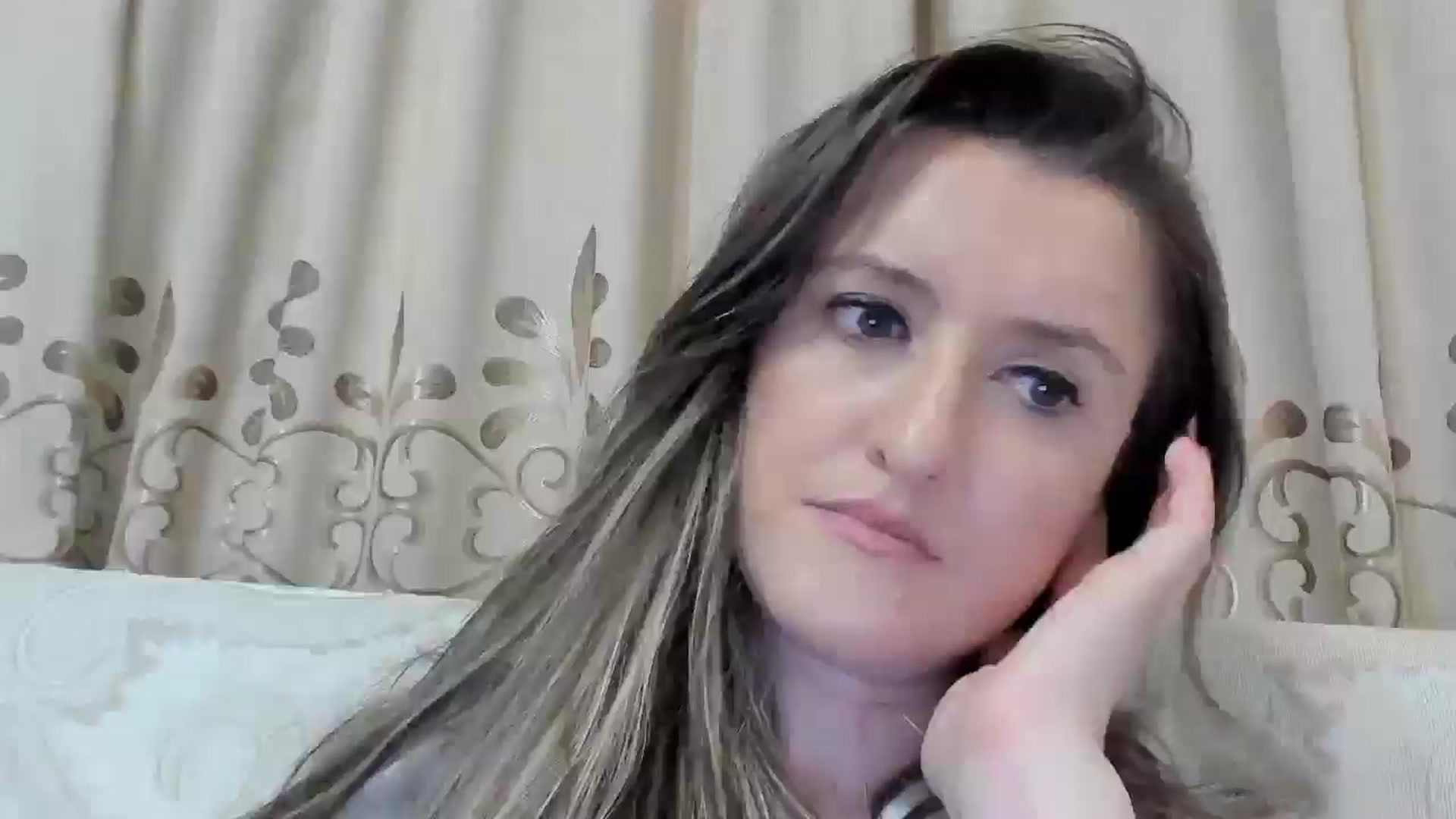 Gallery image thumbnail from BestDream's myfreecams stream on, 06/18/2025, 23:06 image 18 of 20