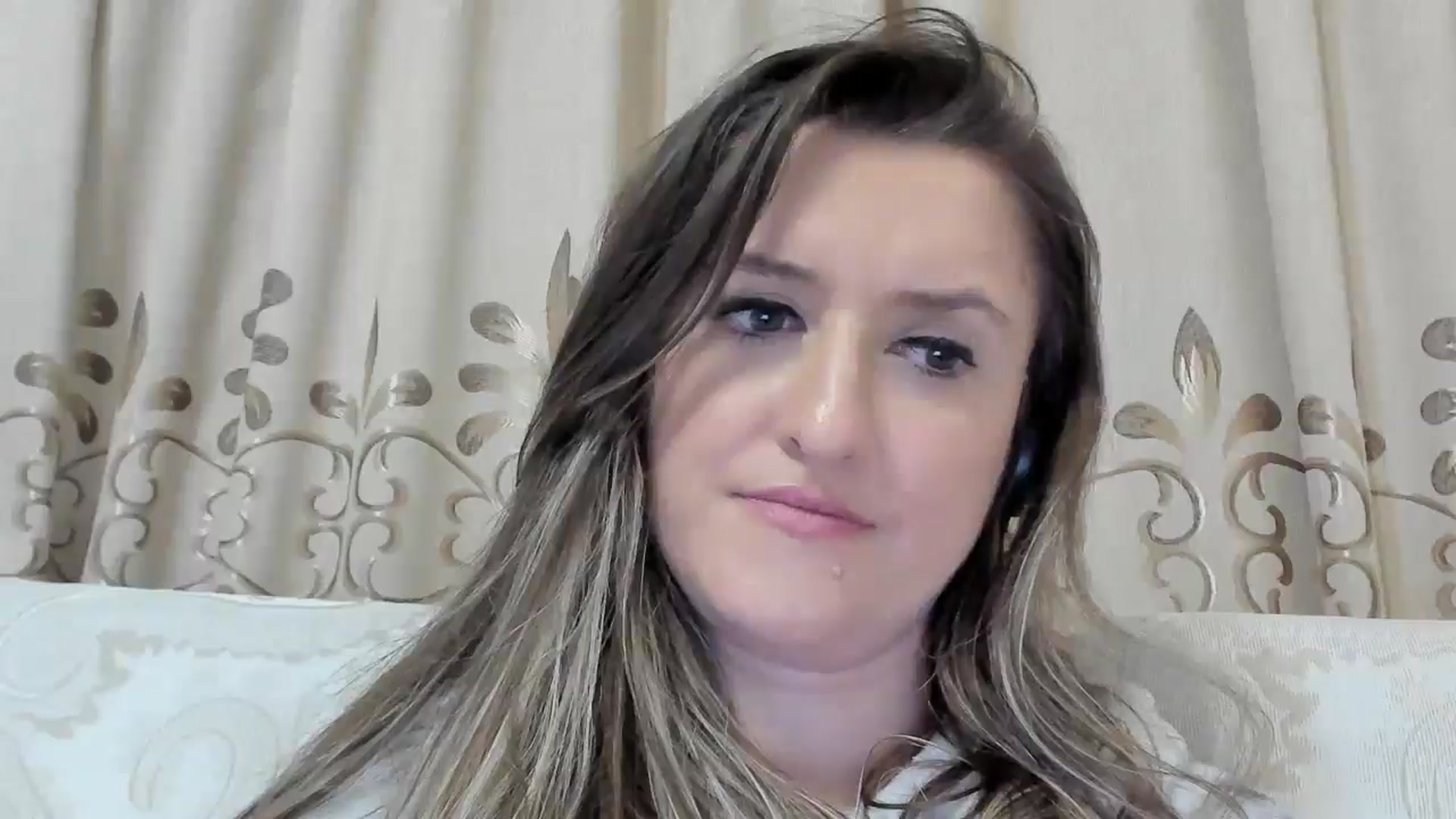 Gallery image thumbnail from BestDream's myfreecams stream on, 06/18/2025, 23:06 image 9 of 20