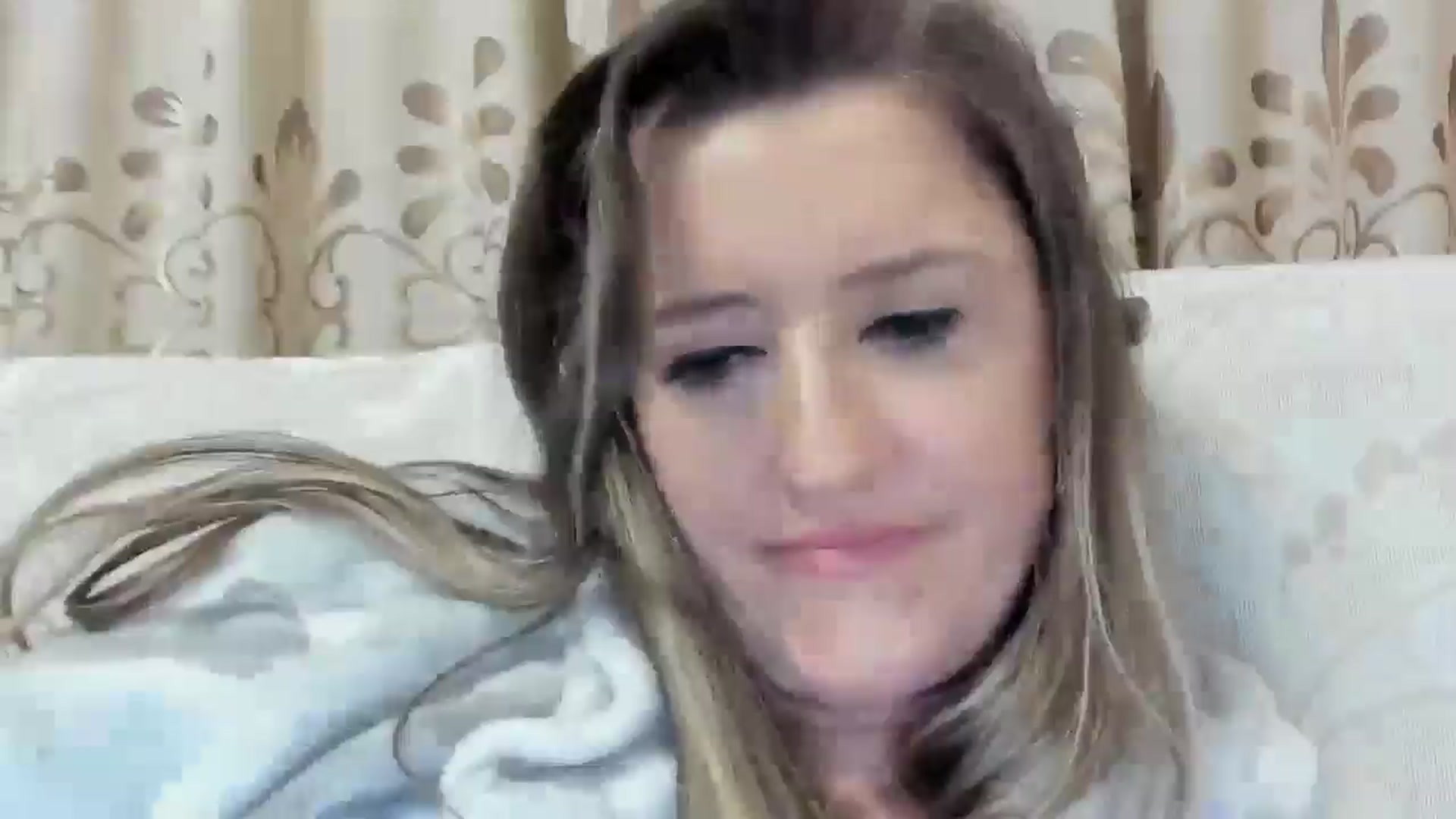 Gallery image thumbnail from BestDream's myfreecams stream on, 06/19/2025, 01:25 image 19 of 20