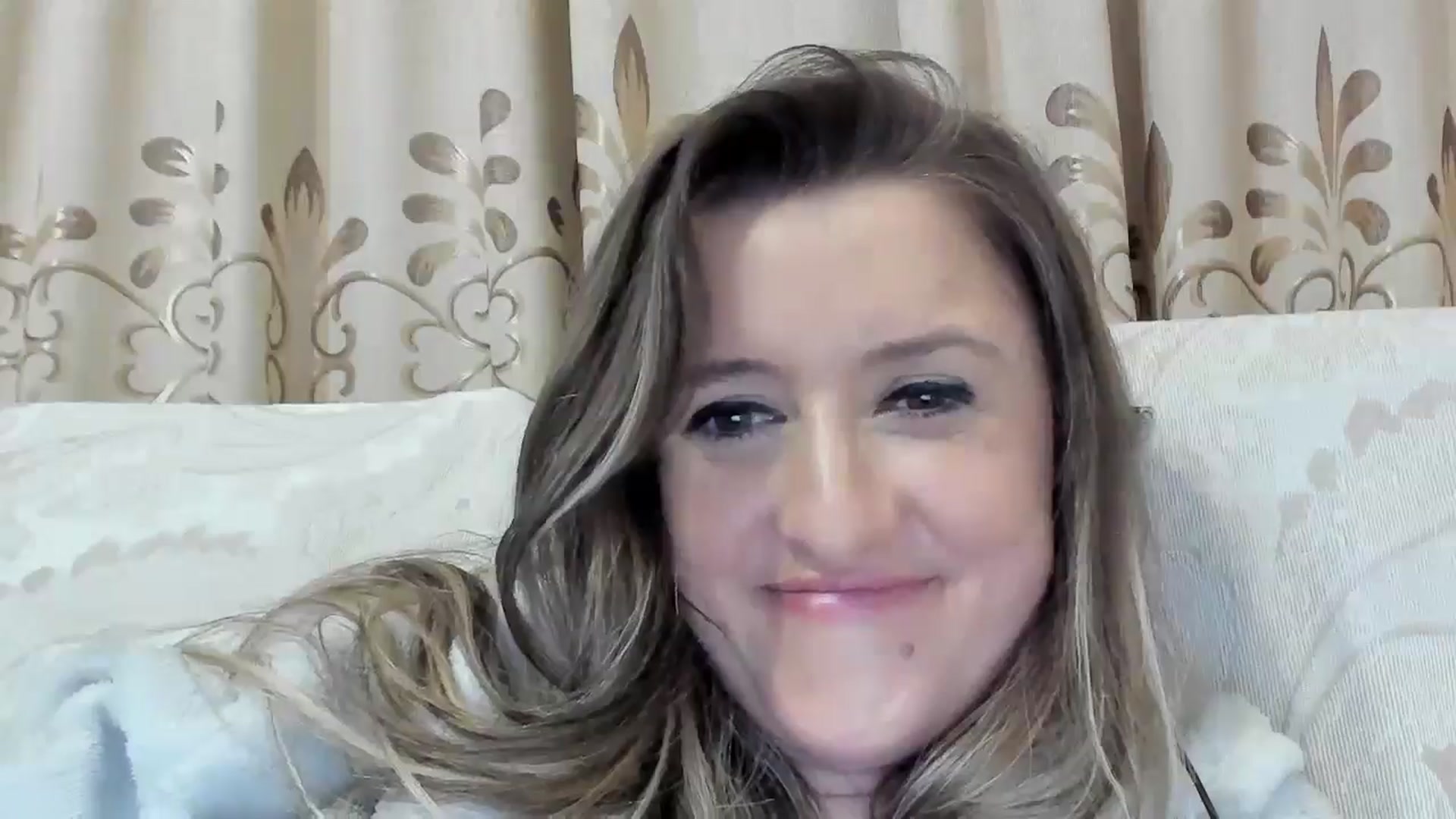 Gallery image thumbnail from BestDream's myfreecams stream on, 06/19/2025, 01:25 image 8 of 20