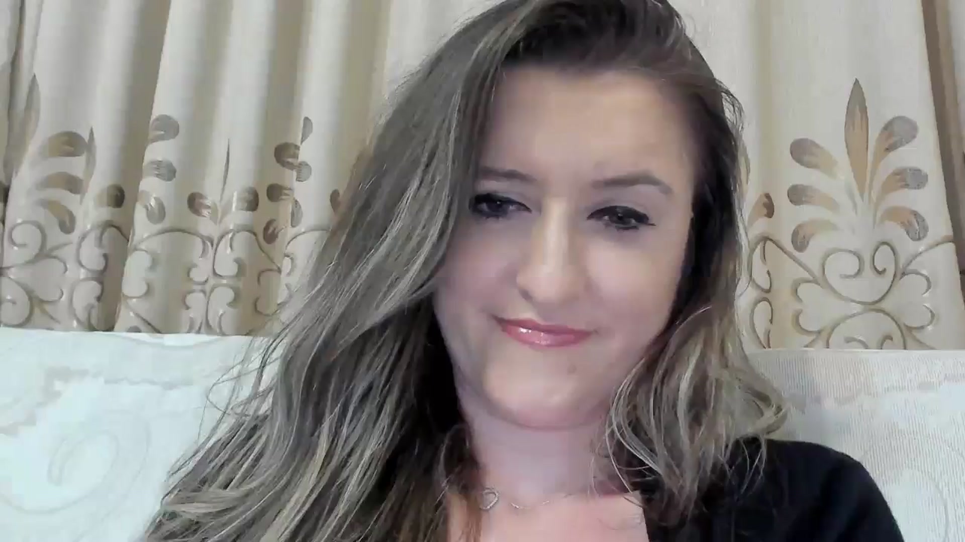 Gallery image thumbnail from BestDream's myfreecams stream on, 06/20/2025, 01:09 image 6 of 20