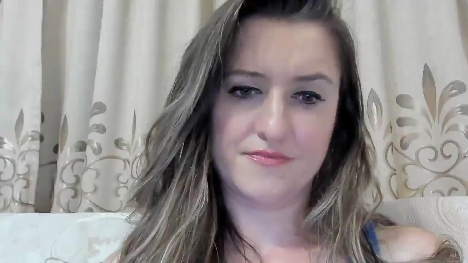 Gallery image thumbnail from BestDream's myfreecams stream on, 06/20/2025, 21:49 image 3 of 20