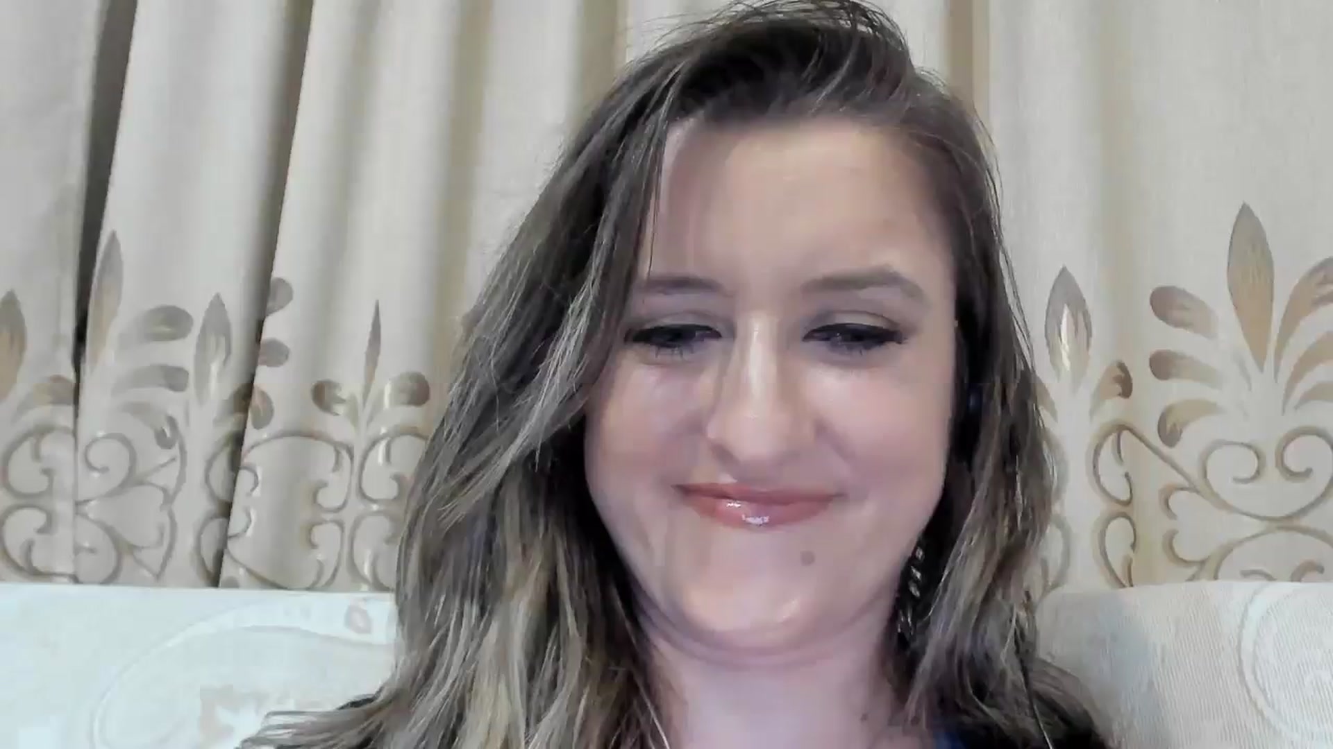 Gallery image thumbnail from BestDream's myfreecams stream on, 06/21/2025, 22:53 image 10 of 20