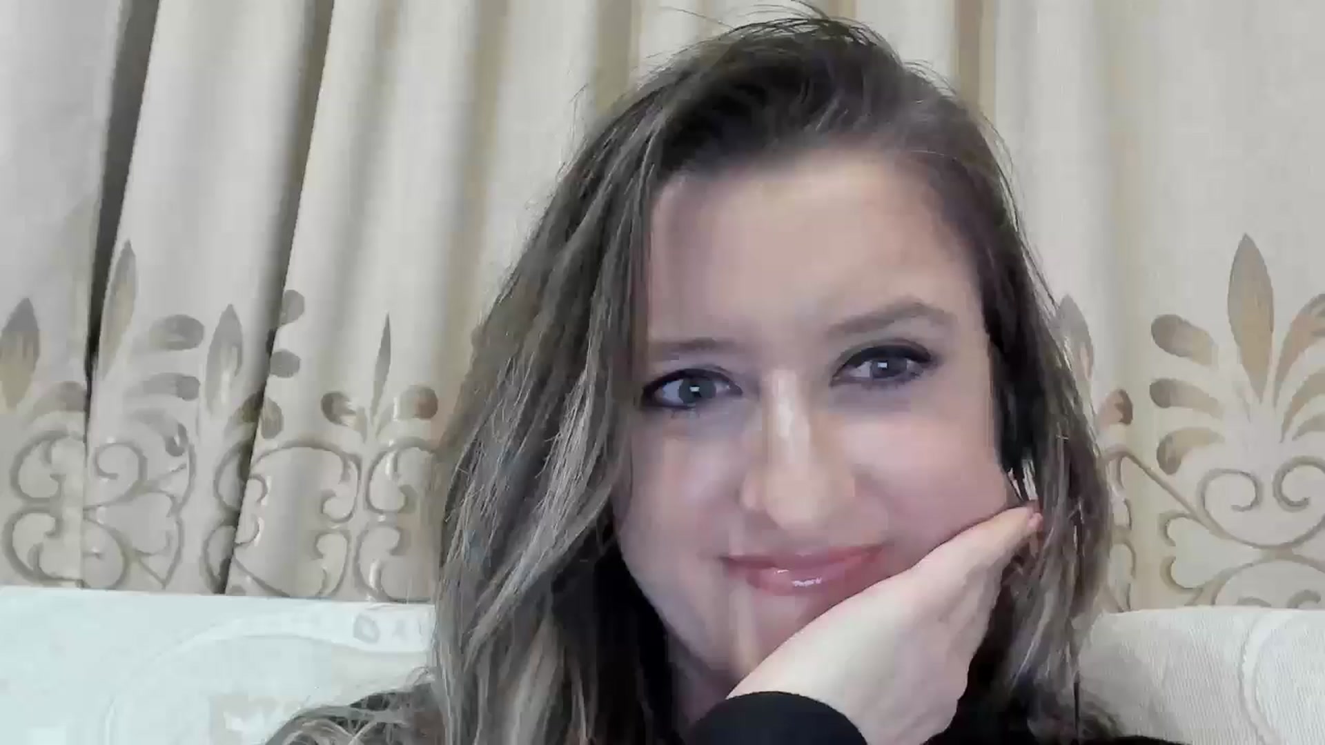 Gallery image thumbnail from BestDream's myfreecams stream on, 06/21/2025, 22:53 image 17 of 20