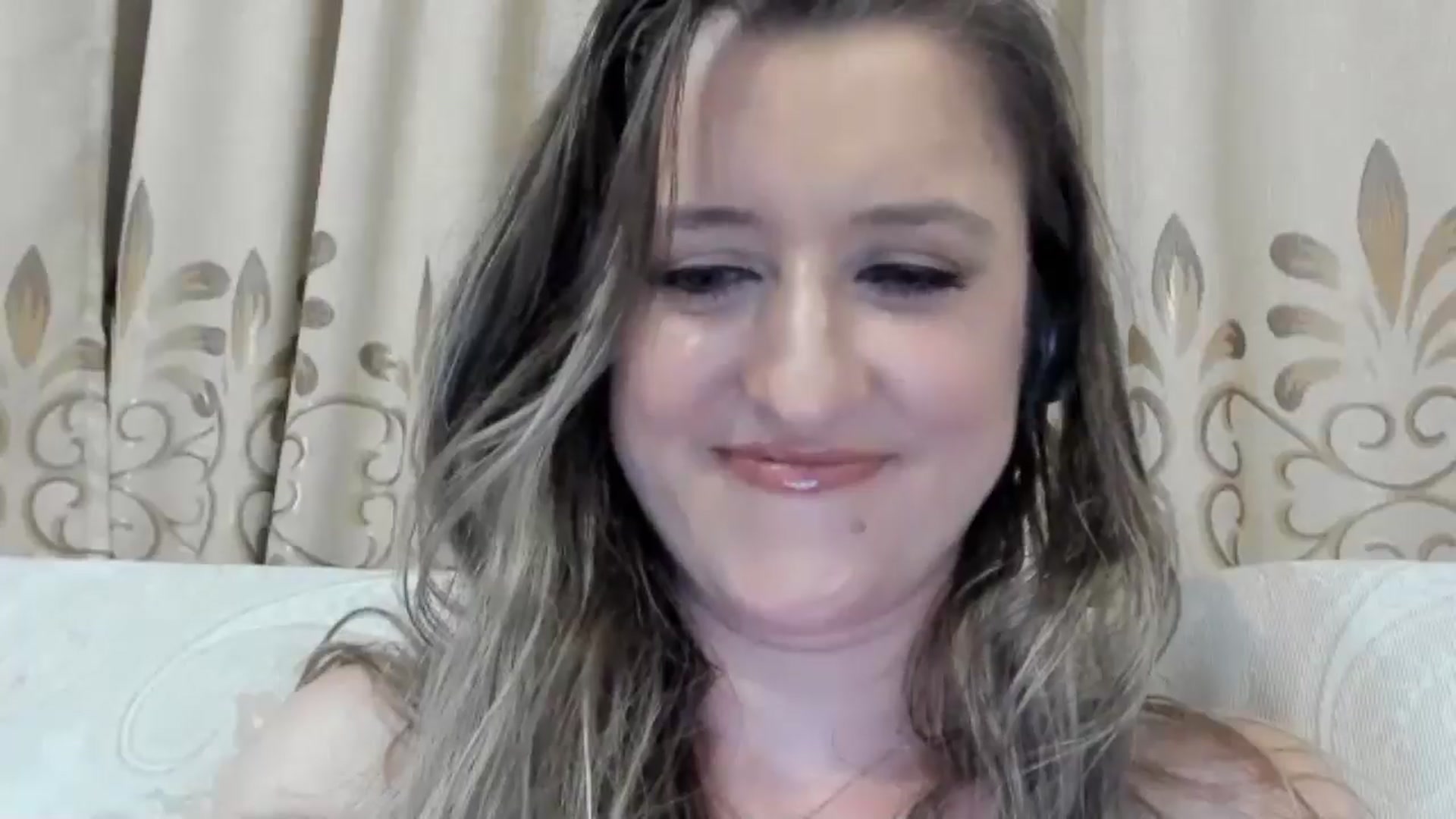 Gallery image thumbnail from BestDream's myfreecams stream on, 06/22/2025, 24:00 image 5 of 20