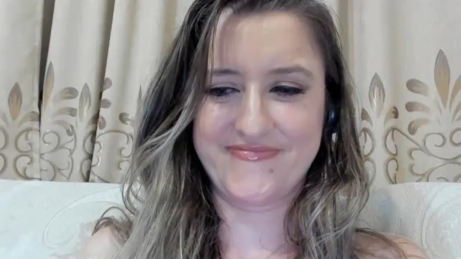 Gallery image thumbnail from BestDream's myfreecams stream on, 06/22/2025, 24:00 image 6 of 20