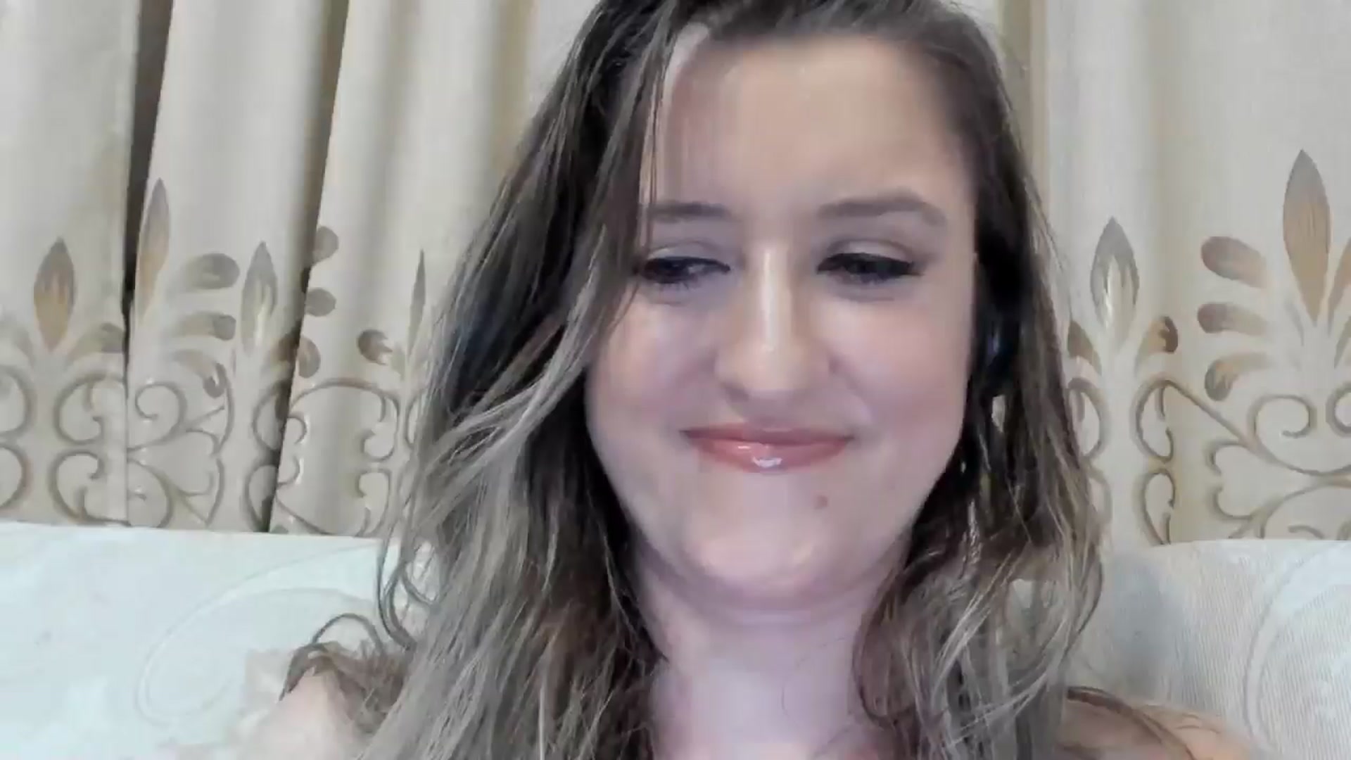 Gallery image thumbnail from BestDream's myfreecams stream on, 06/22/2025, 24:00 image 8 of 20