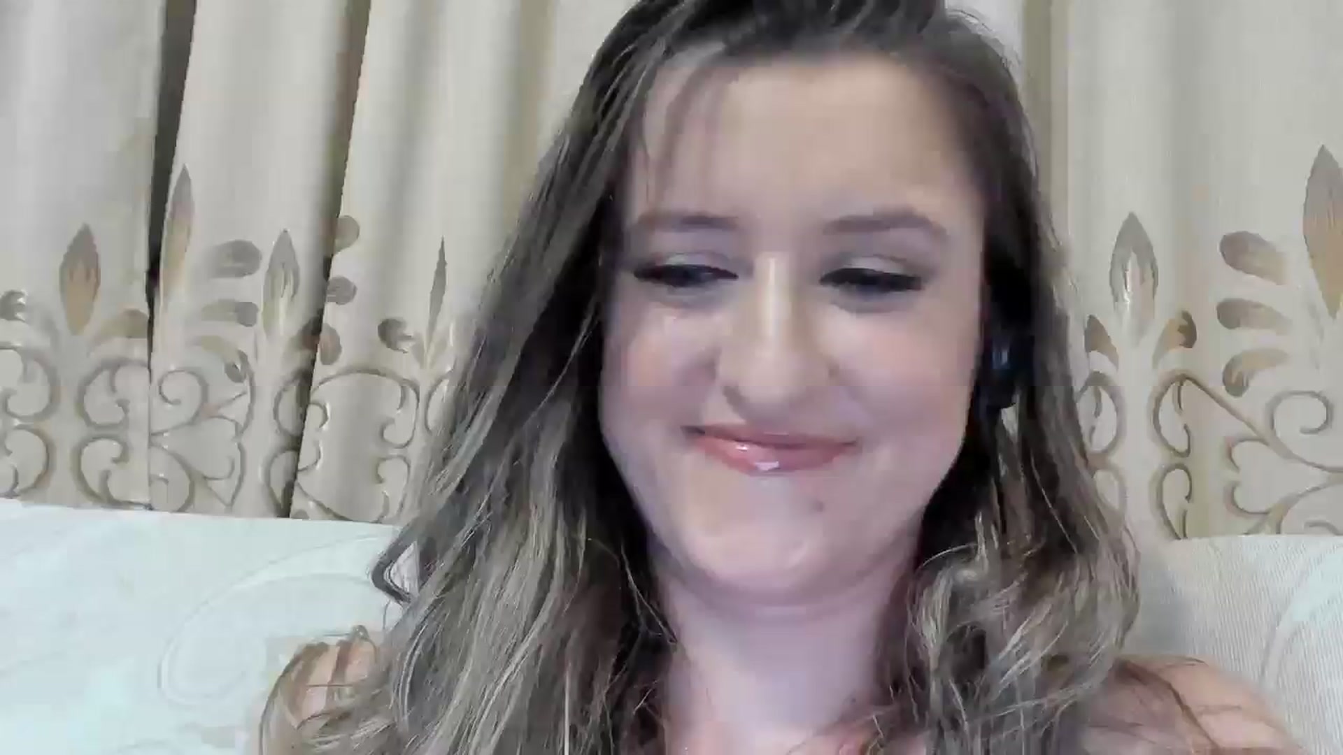 Gallery image thumbnail from BestDream's myfreecams stream on, 06/22/2025, 24:00 image 12 of 20