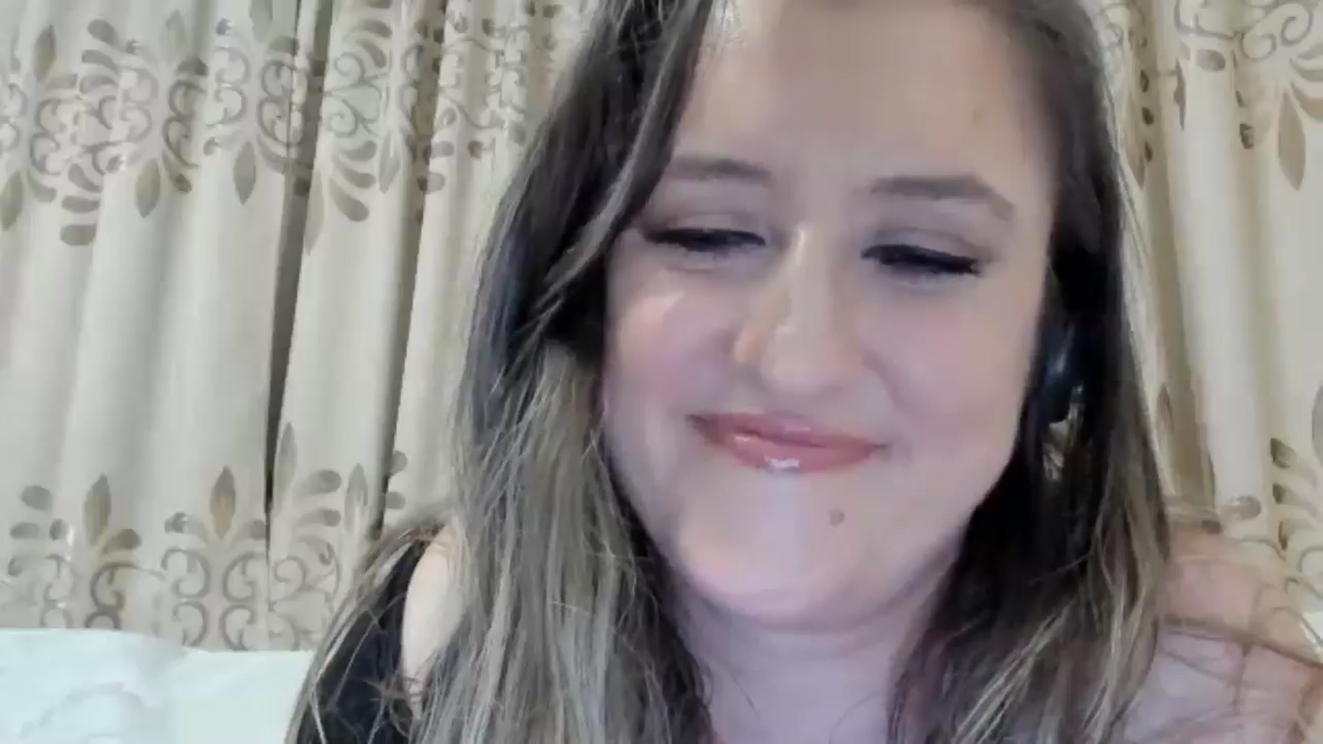 Gallery image thumbnail from BestDream's myfreecams stream on, 06/22/2025, 24:00 image 2 of 20