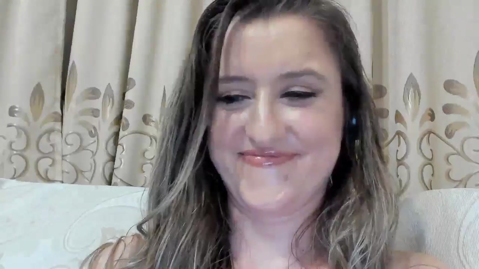 Gallery image thumbnail from BestDream's myfreecams stream on, 06/22/2025, 24:00 image 19 of 20
