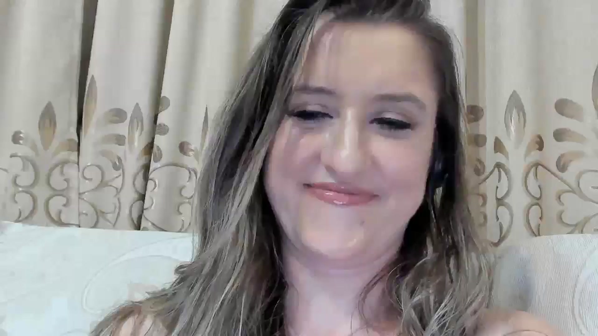 Gallery image thumbnail from BestDream's myfreecams stream on, 06/22/2025, 24:00 image 20 of 20