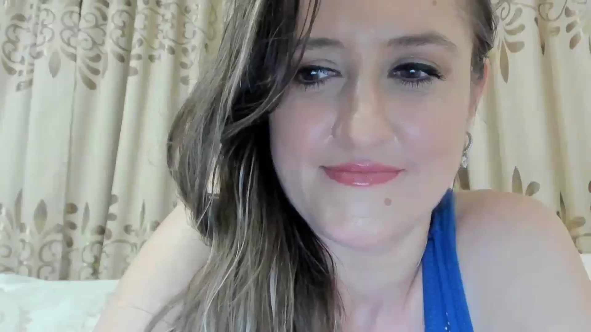 Gallery image thumbnail from BestDream's myfreecams stream on, 06/23/2025, 23:17 image 7 of 20