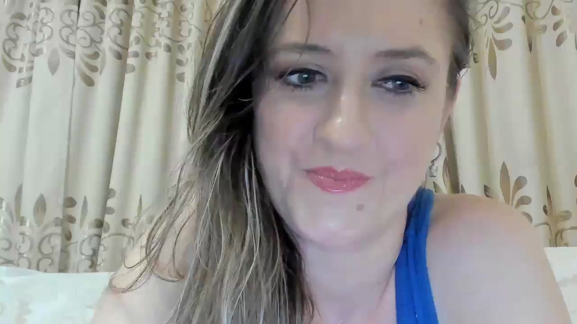 Gallery image thumbnail from BestDream's myfreecams stream on, 06/23/2025, 23:17 image 18 of 20