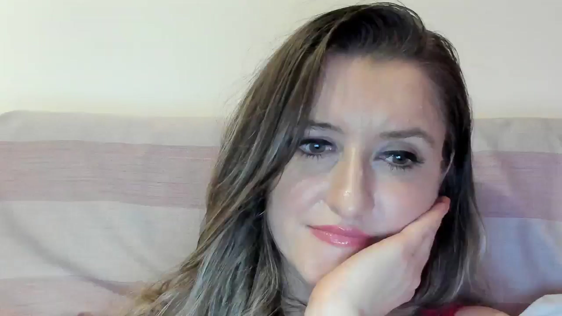 Gallery image thumbnail from BestDream's myfreecams stream on, 06/27/2025, 23:49 image 18 of 20